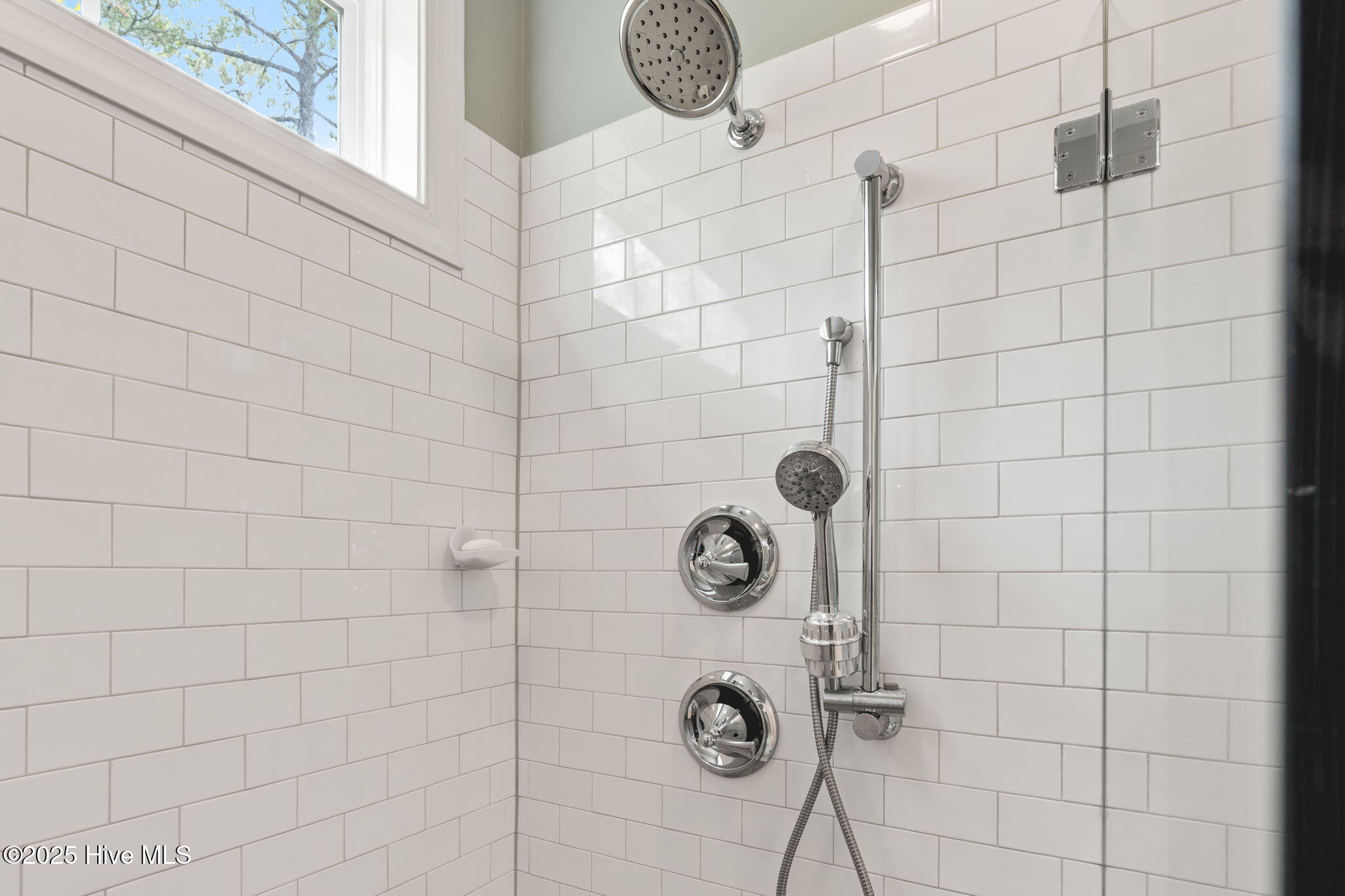 100566861 | Photo 22