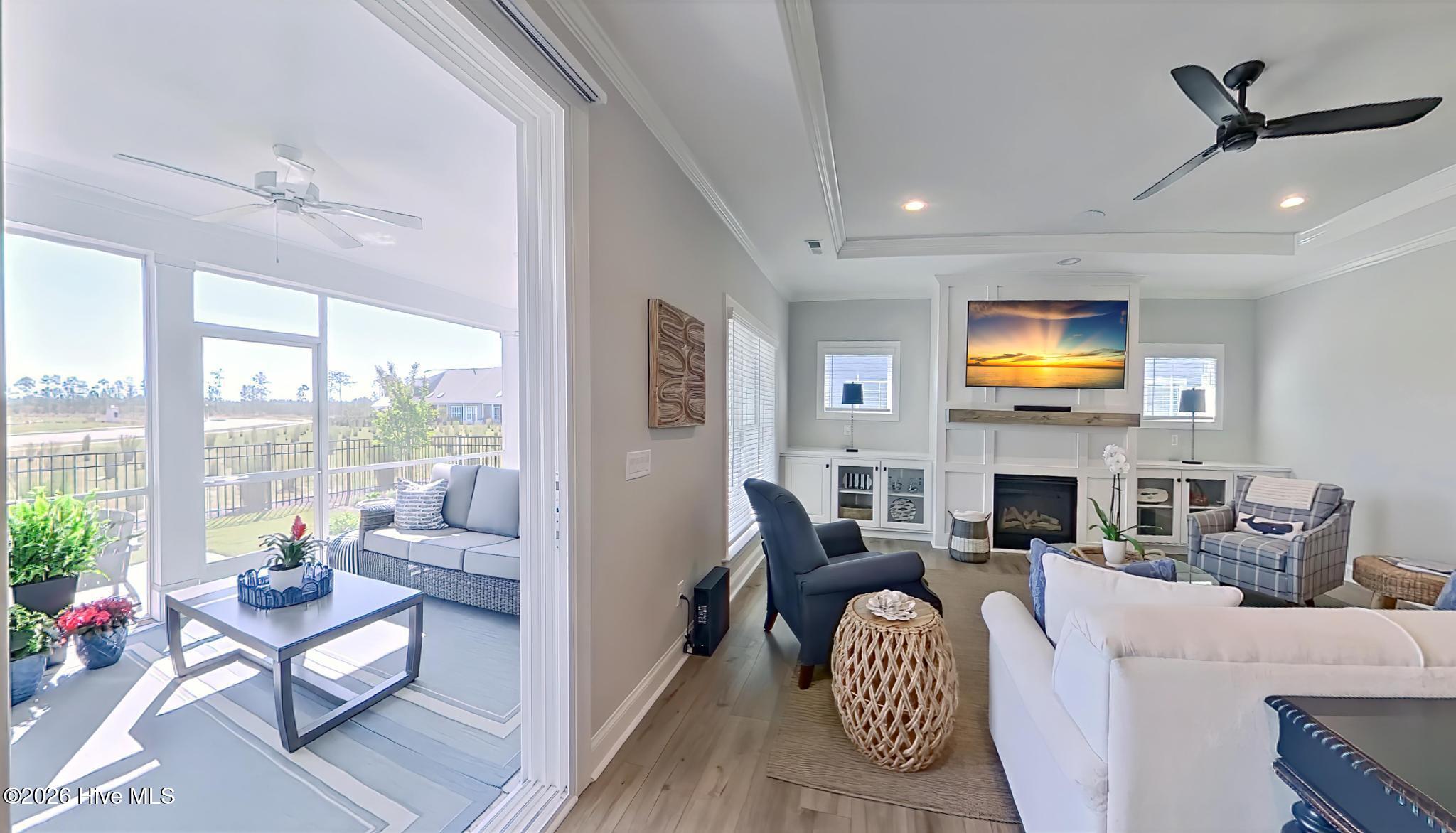 100567650 | Photo 36