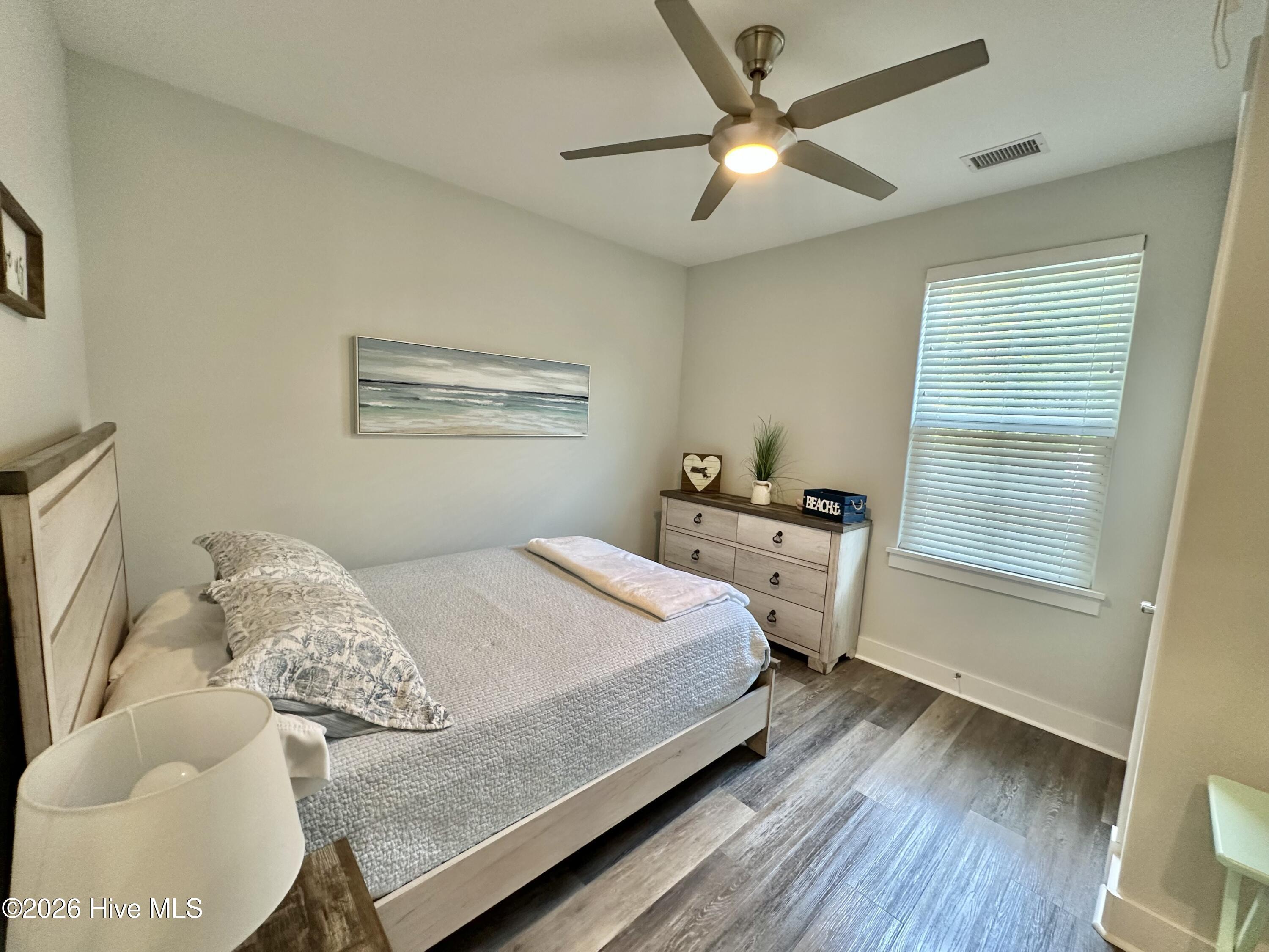 100566404 | Photo 14