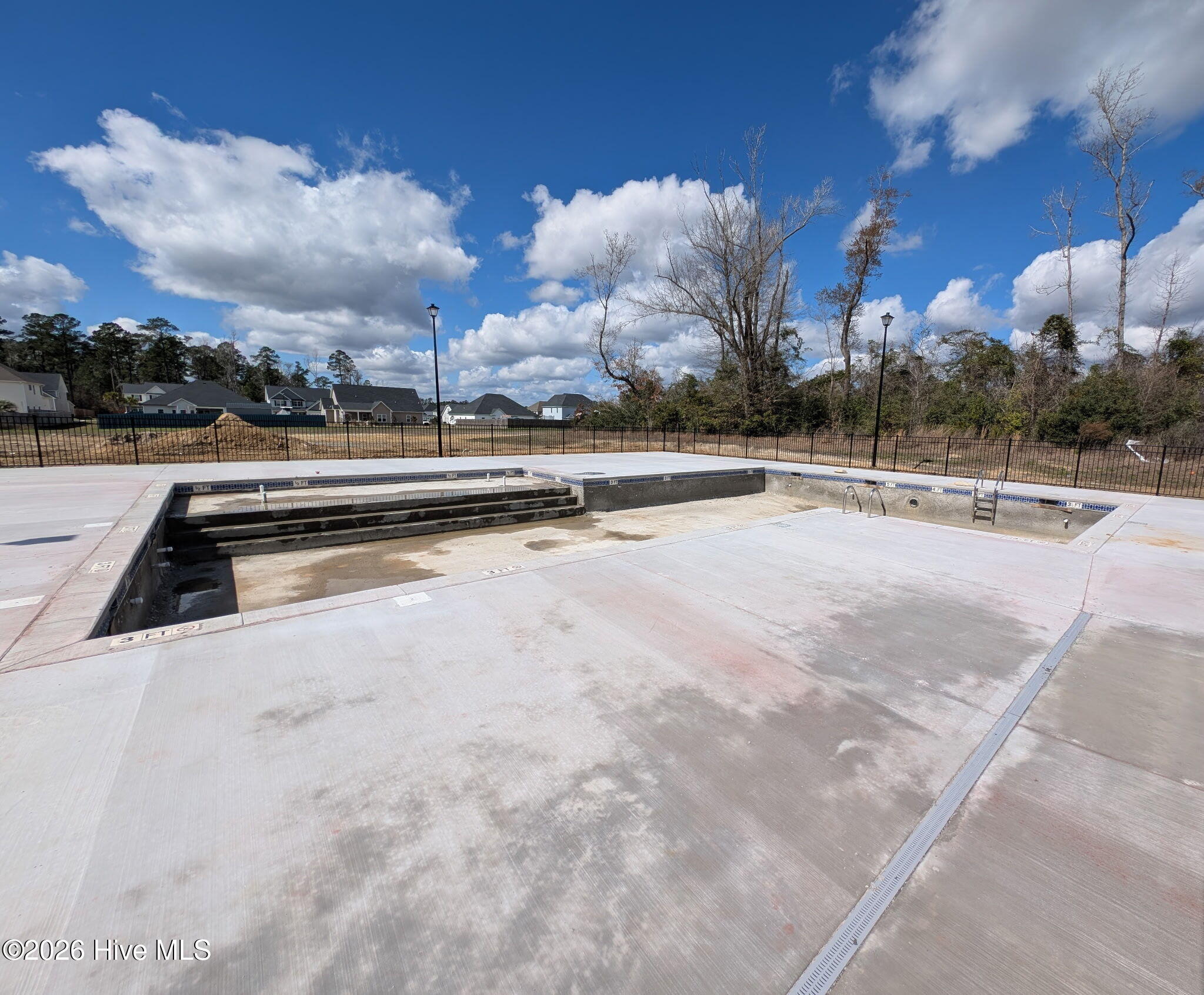 100530262 | Photo 45