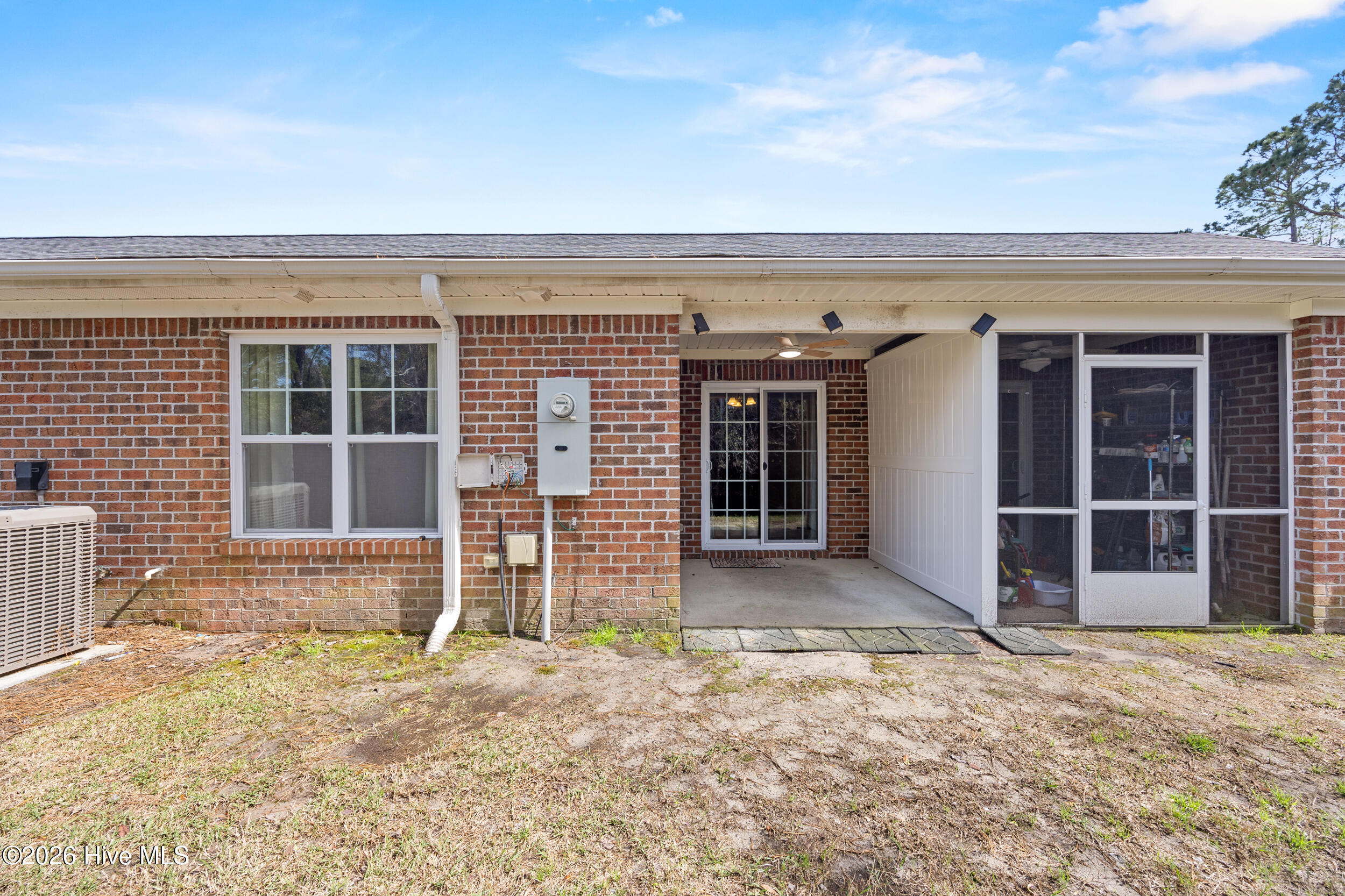 100555457 | Photo 25