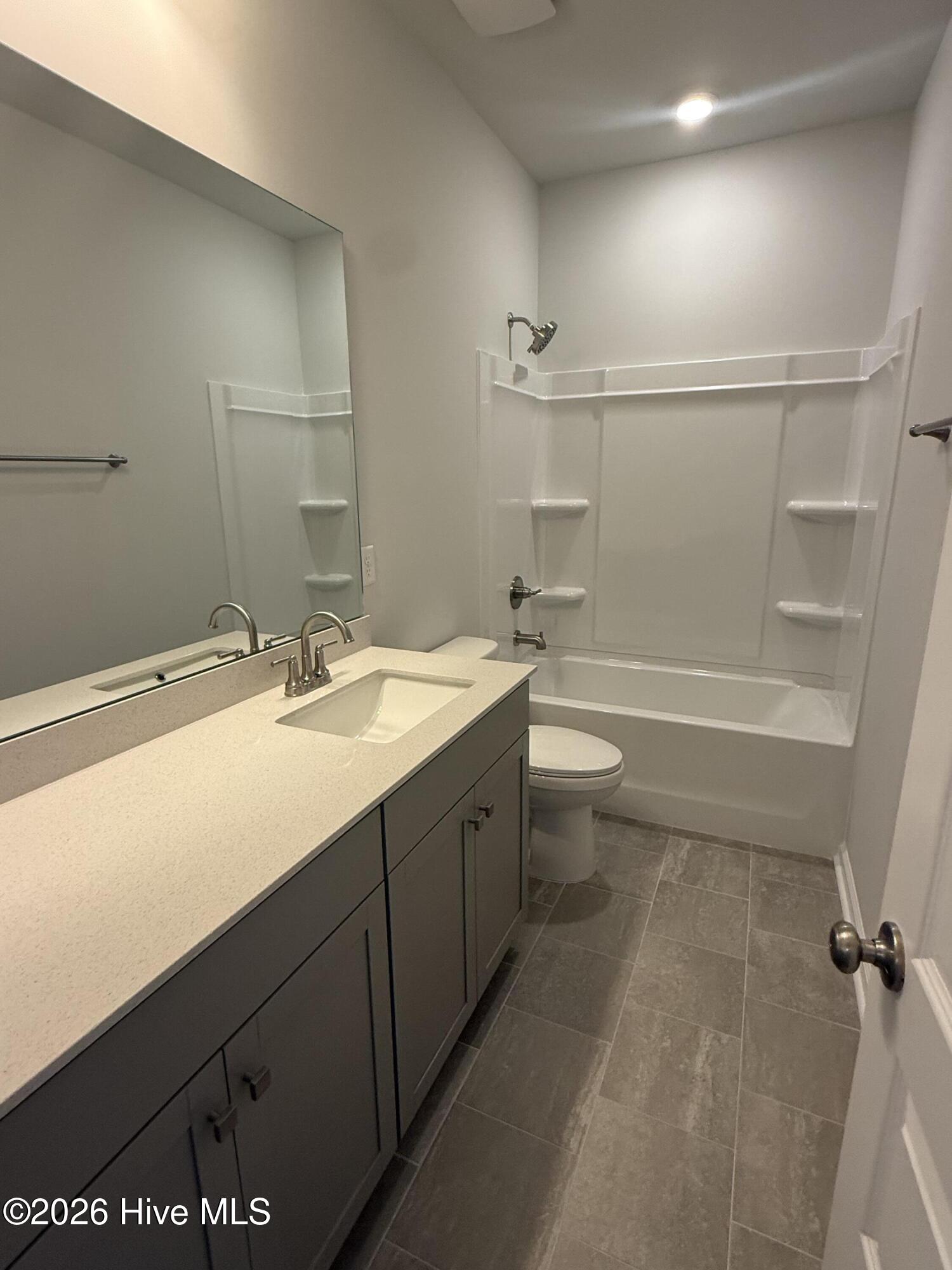 100569638 | Photo 15