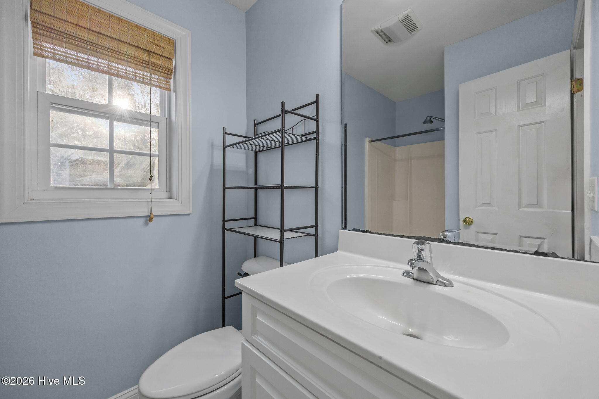 100564597 | Photo 23