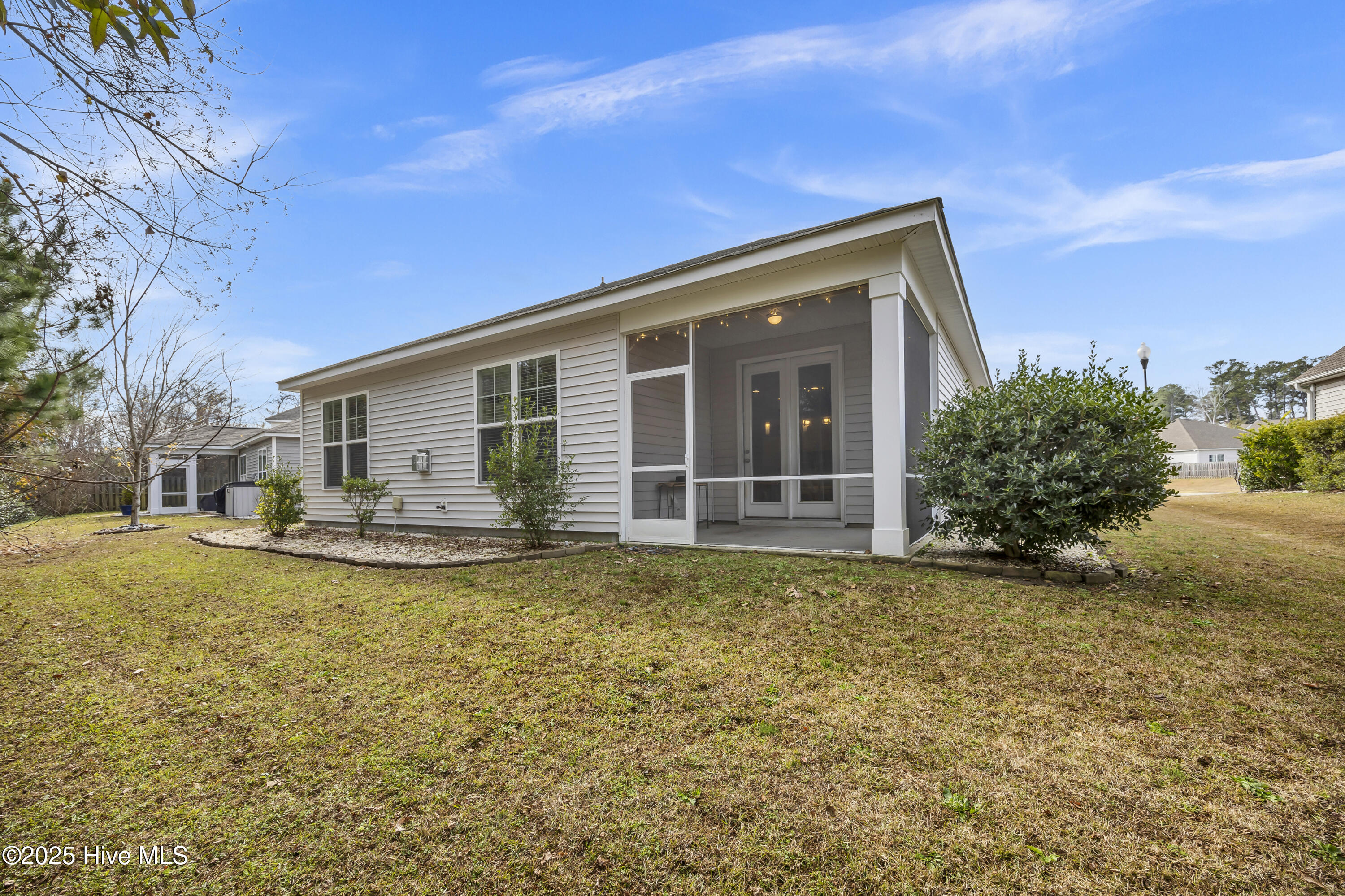 100543759 | Photo 15