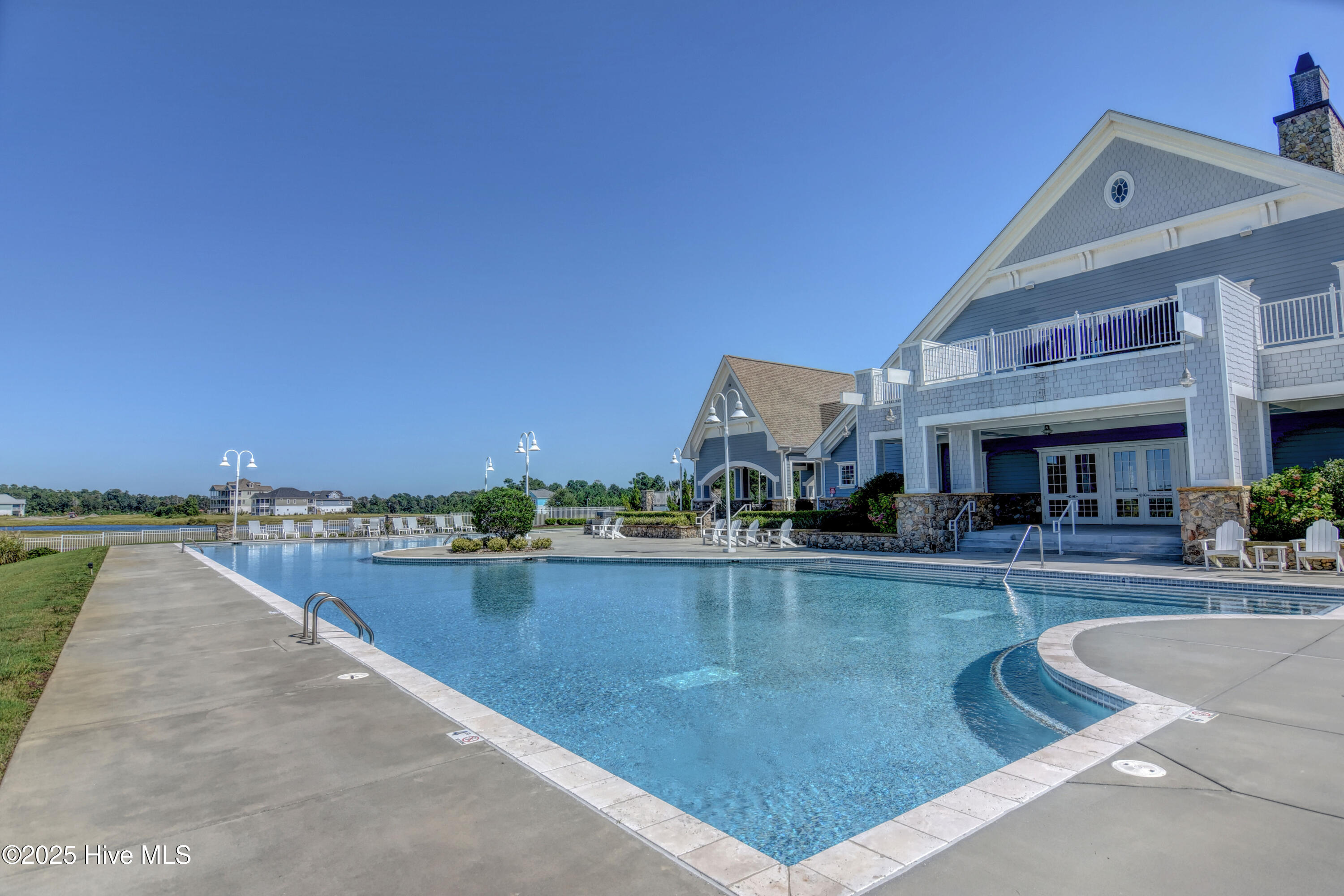 100471898 | Photo 65