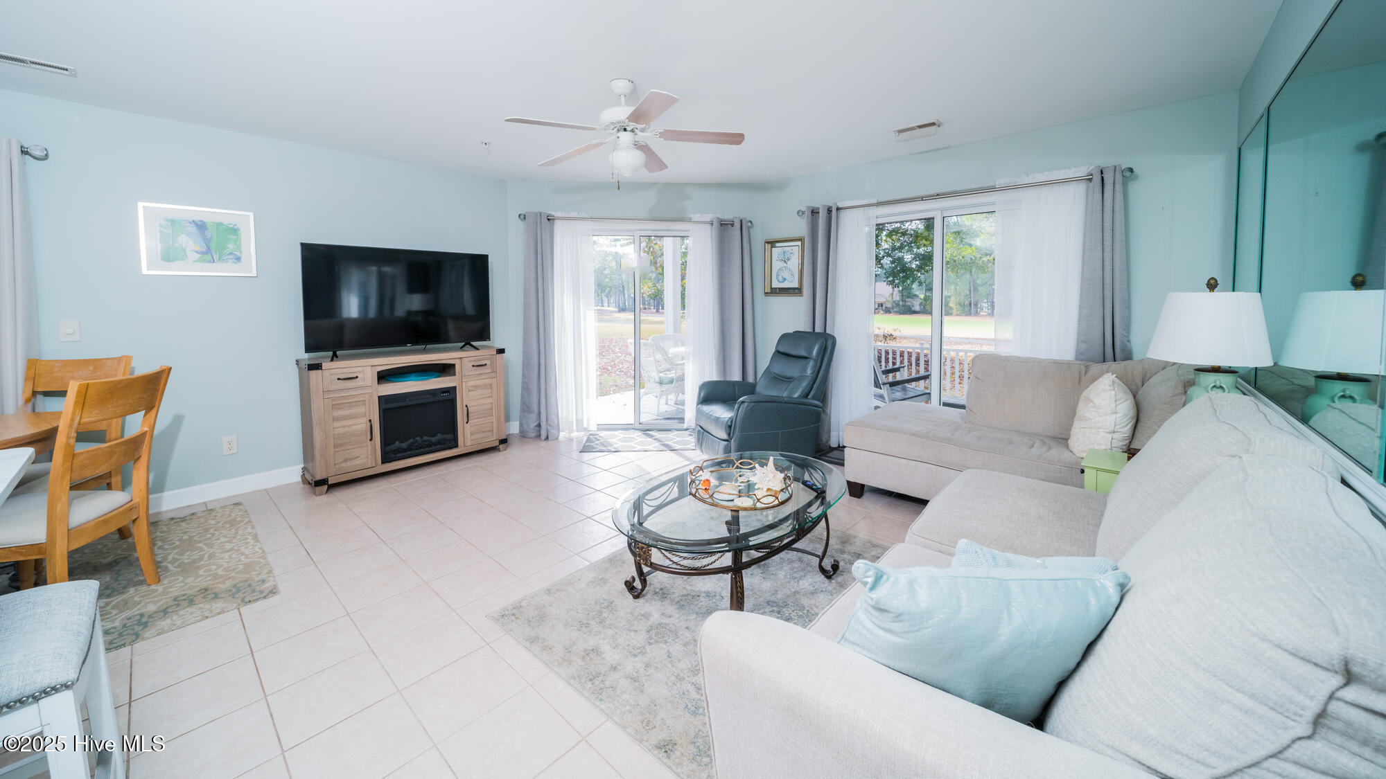 100543233 | Photo 15