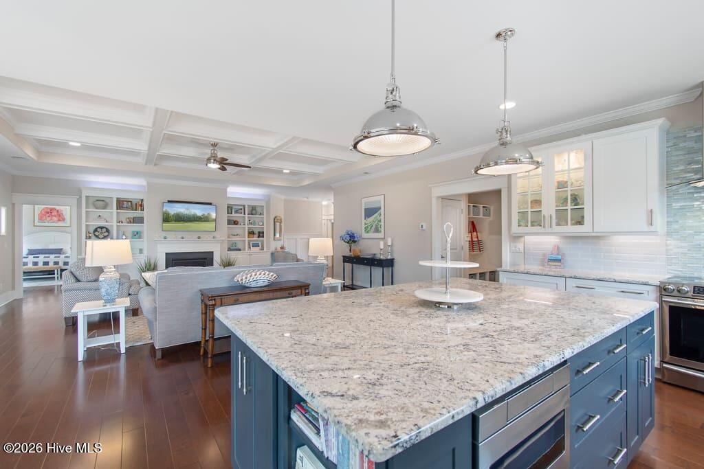 100562919 | Photo 25