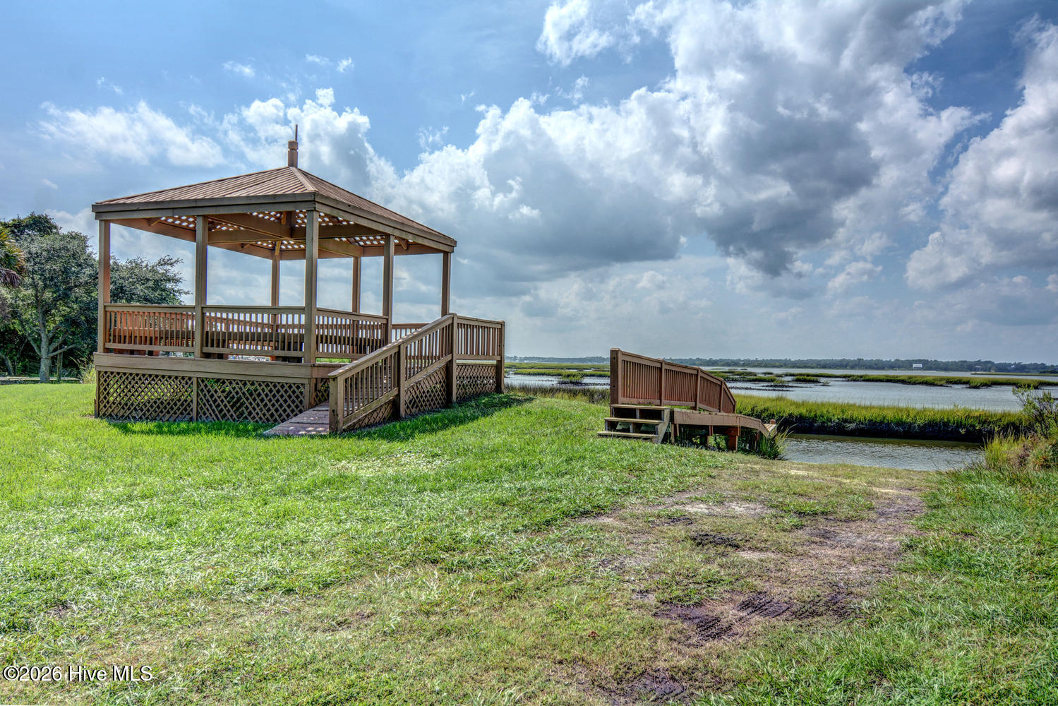 100551394 | Photo 71