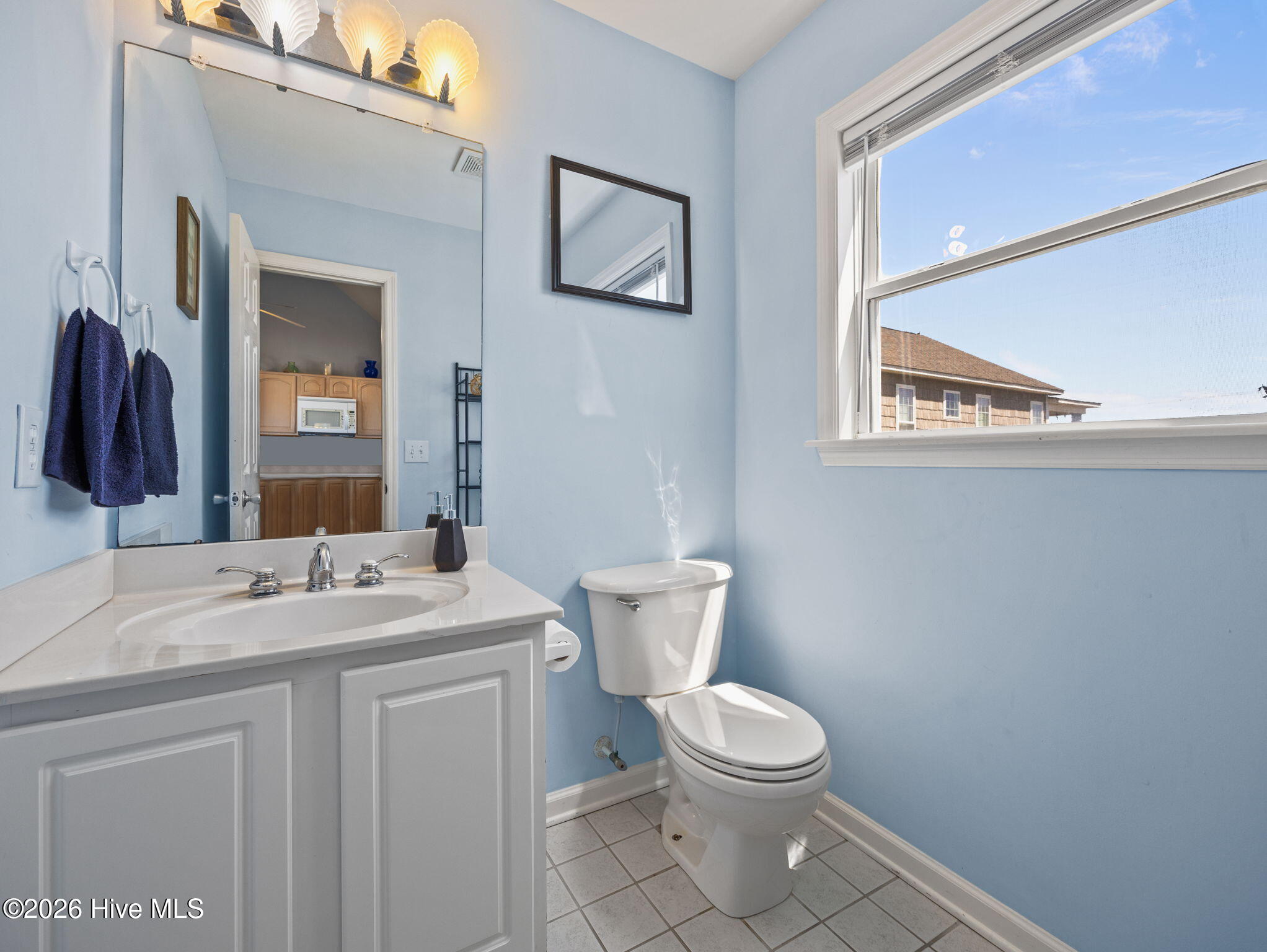 100564989 | Photo 14