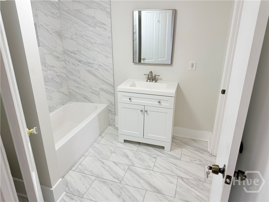 737 E 37th Street, Savannah, GA, 31401