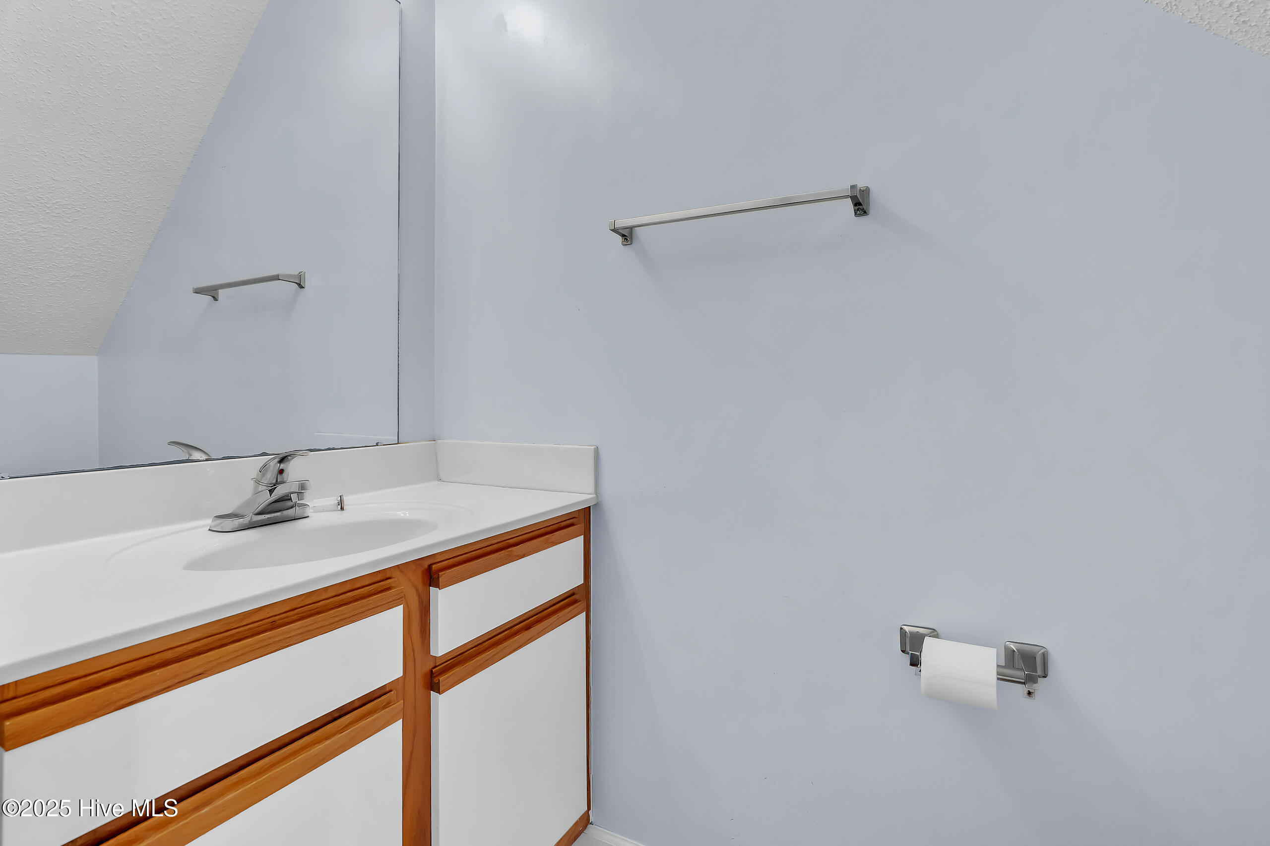 100541412 | Photo 15