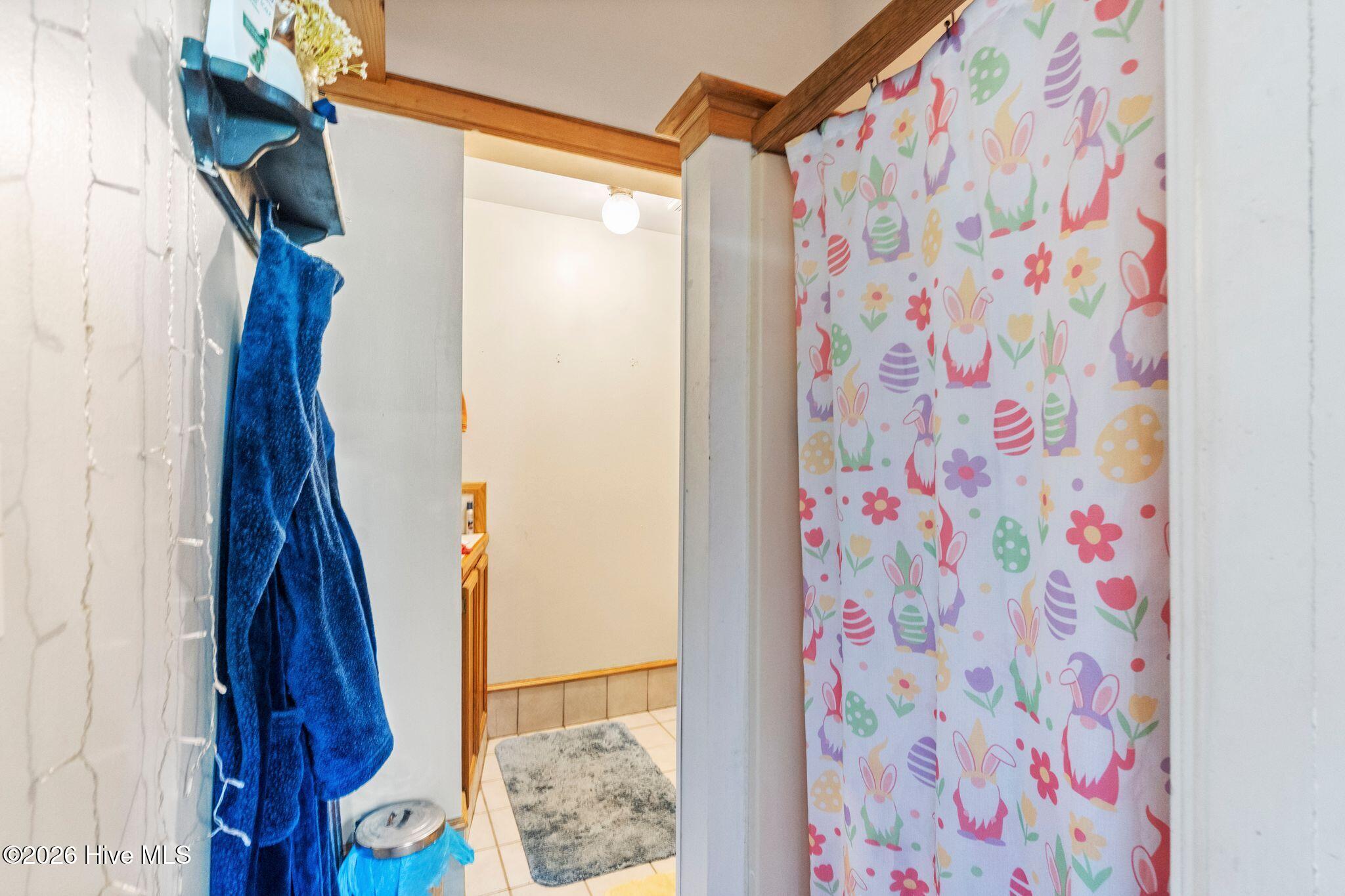 100570327 | Photo 21