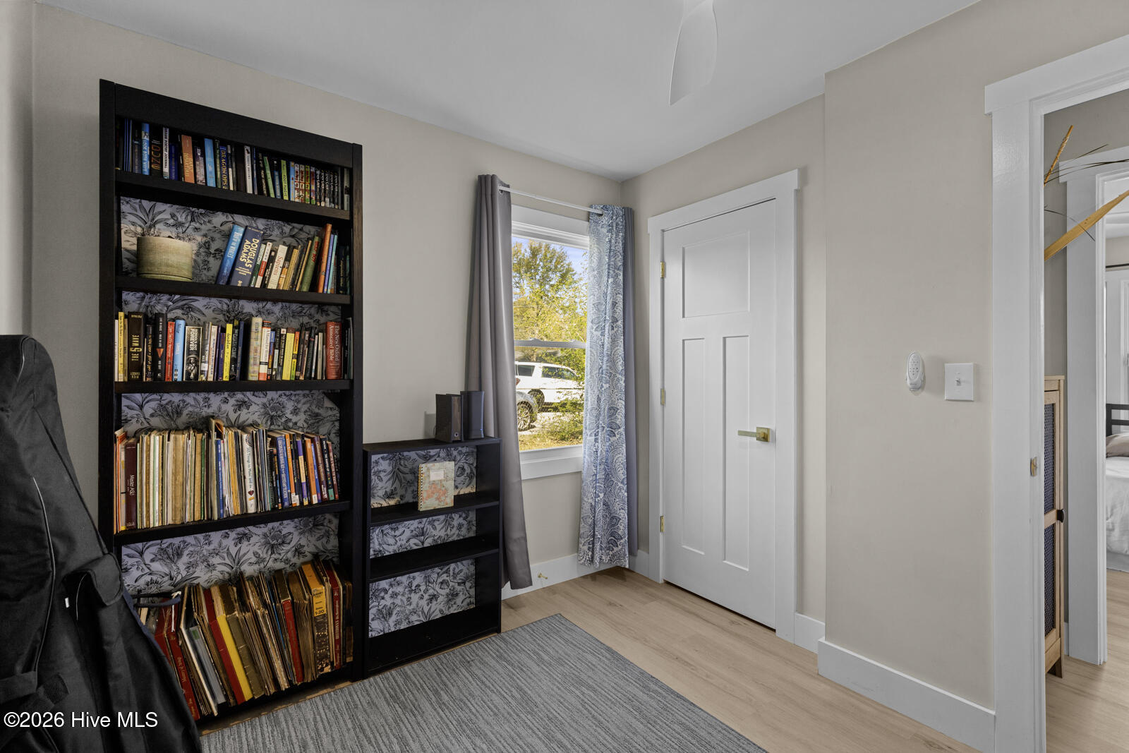 100565644 | Photo 18