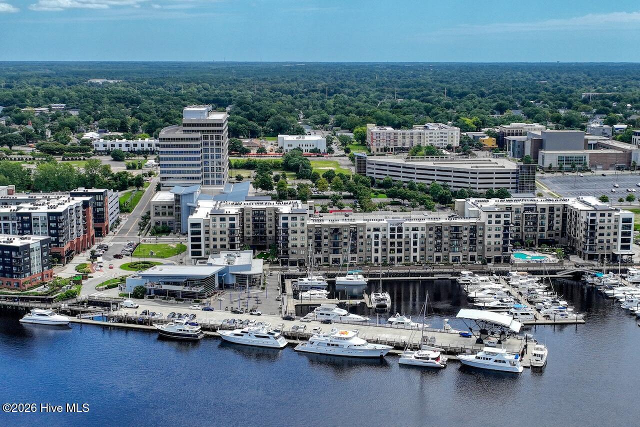 100560028 | Photo 59