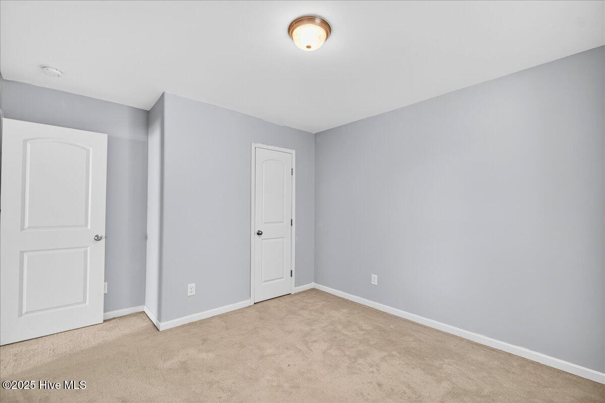 100537745 | Photo 23