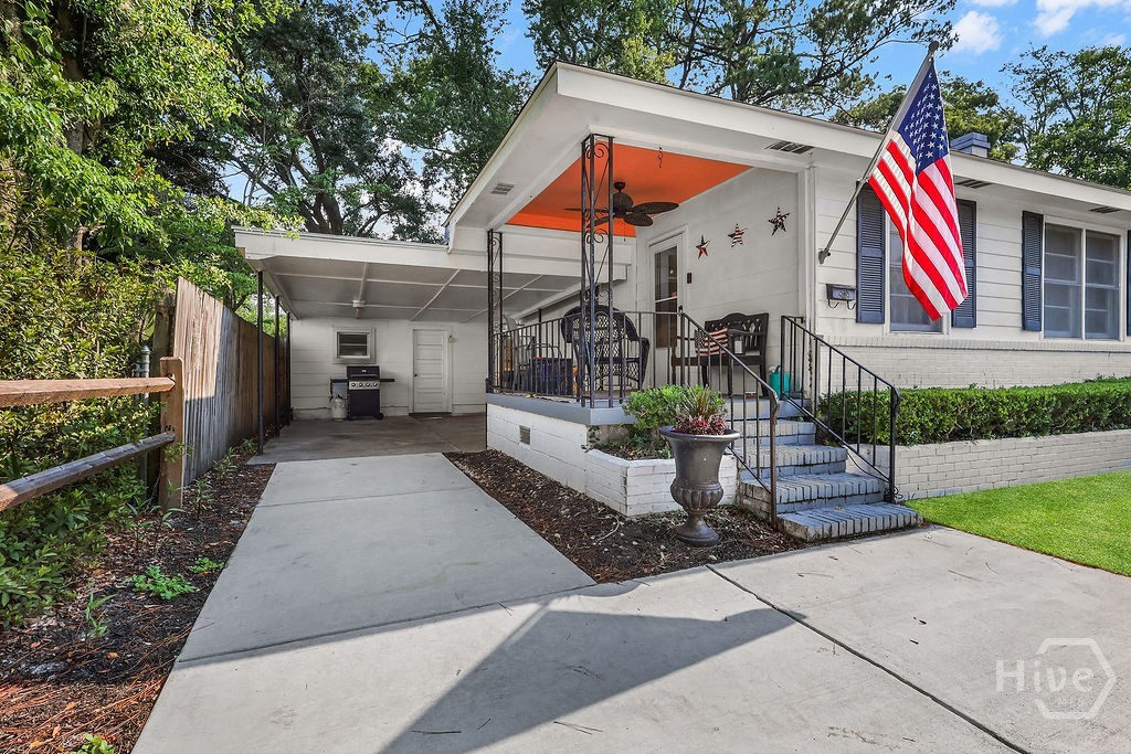 3rd image of 2330 Camelia Ct, Savannah, GA 31404 | MLS# SA361678