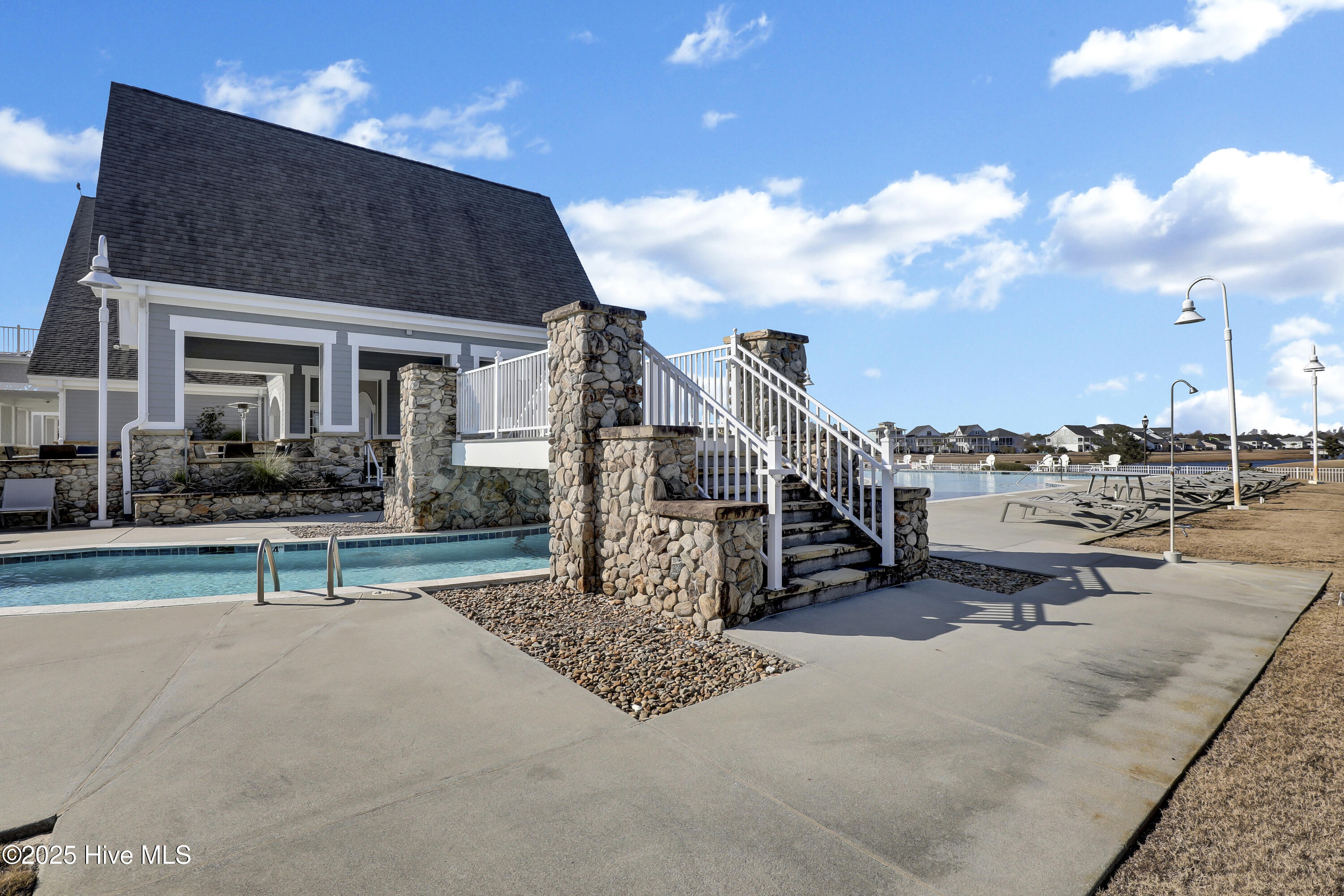 100471898 | Photo 48