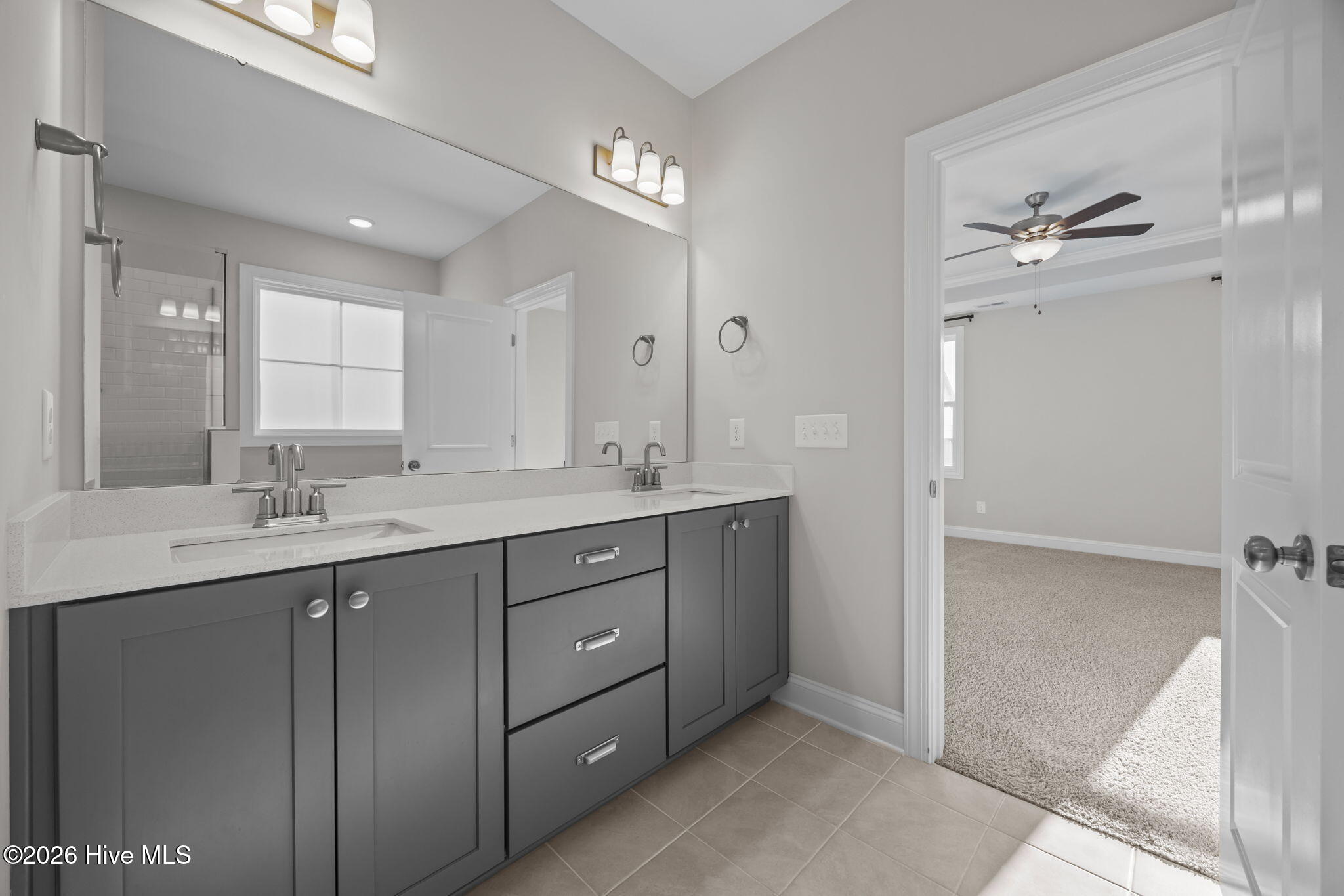 100550505 | Photo 19