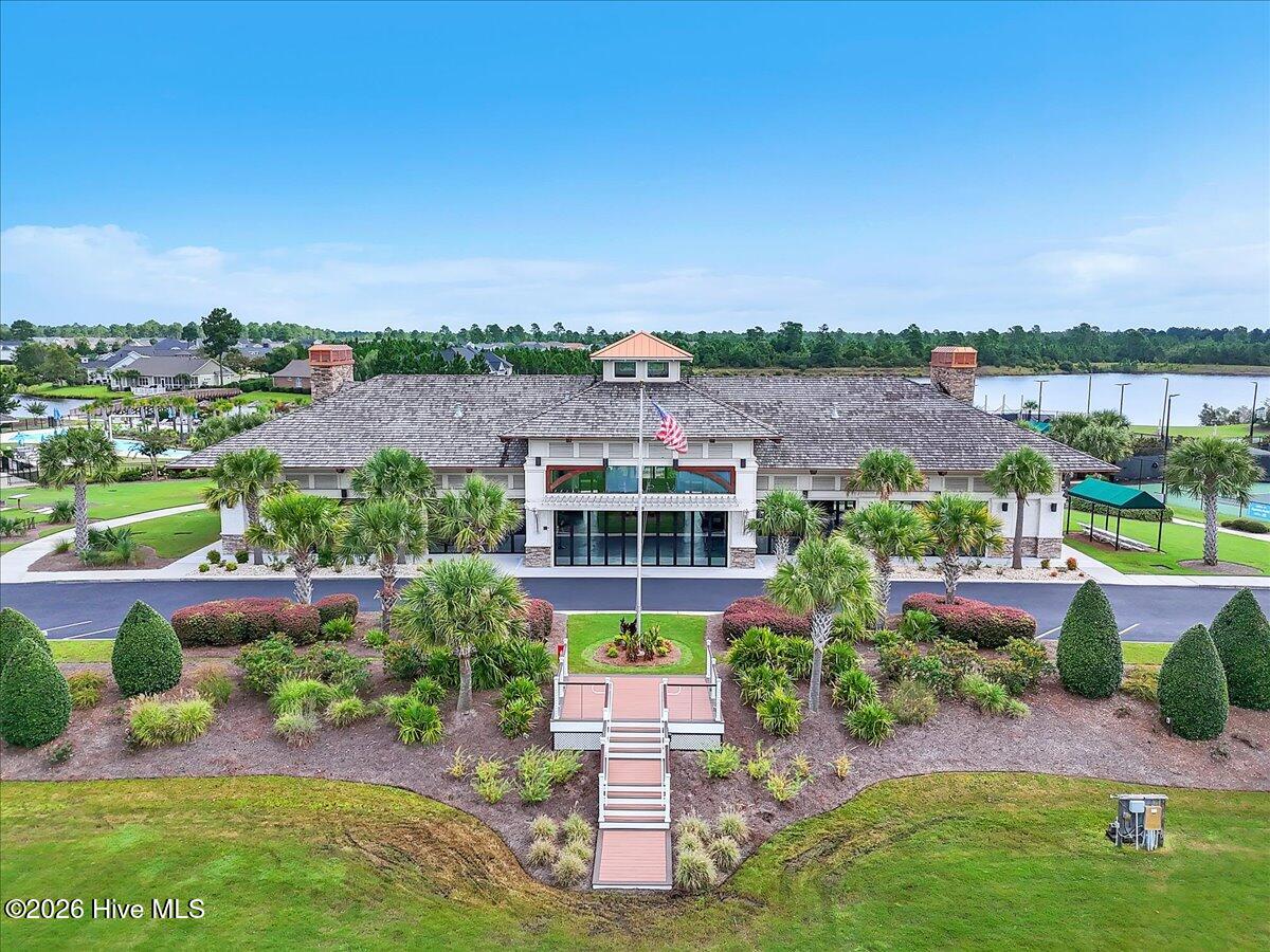 100558709 | Photo 93