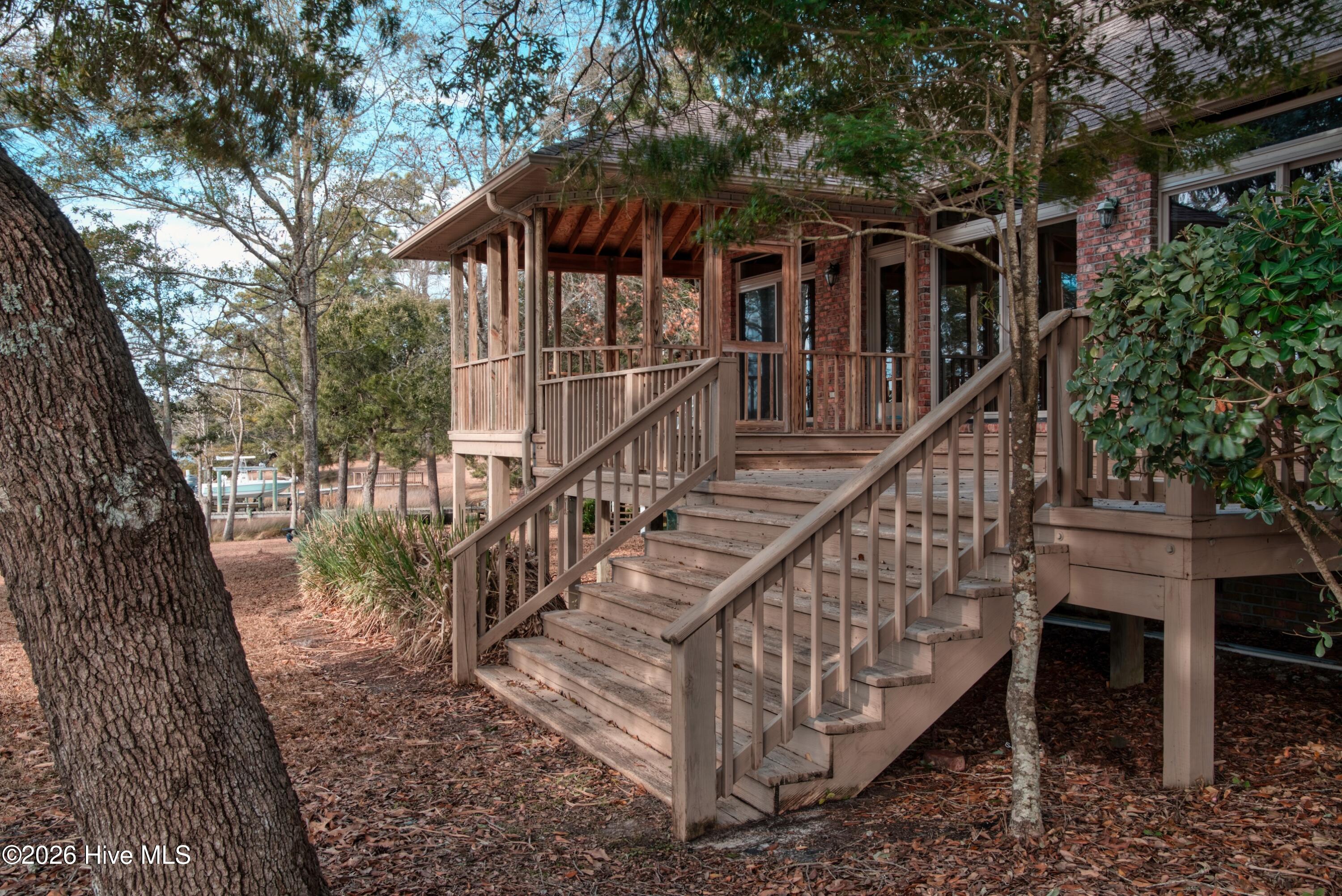 100551143 | Photo 23