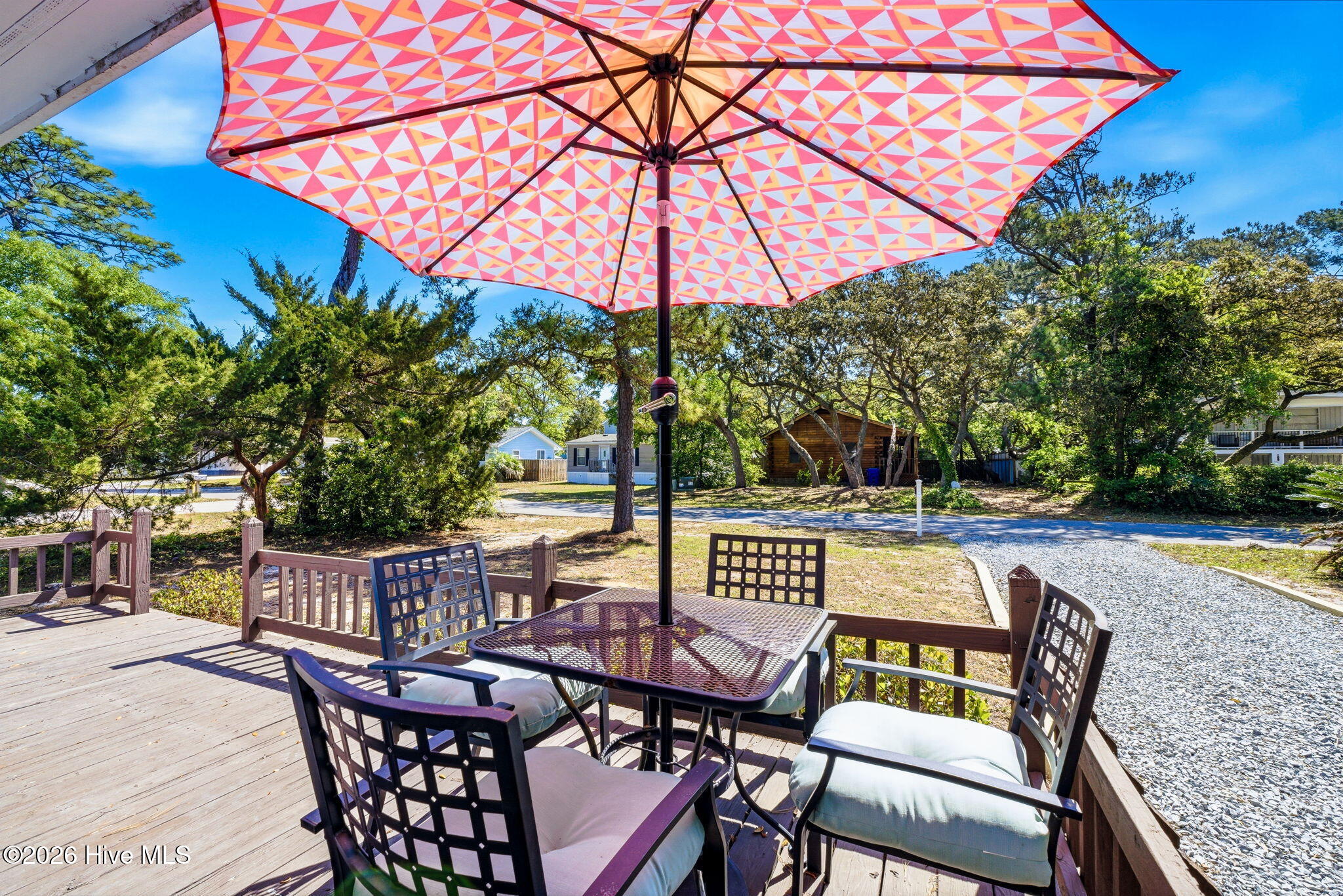 100569703 | Photo 22