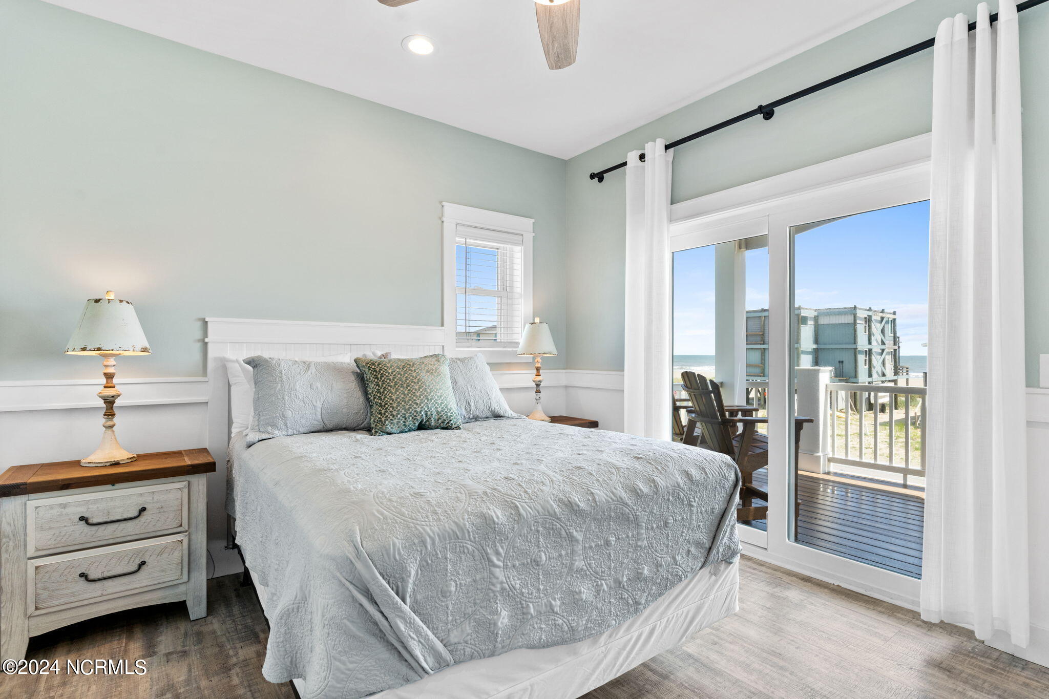 445 E Third Street, Ocean Isle Beach, NC 28469 – photo 20: kahunaphoto.com (16 of 23)