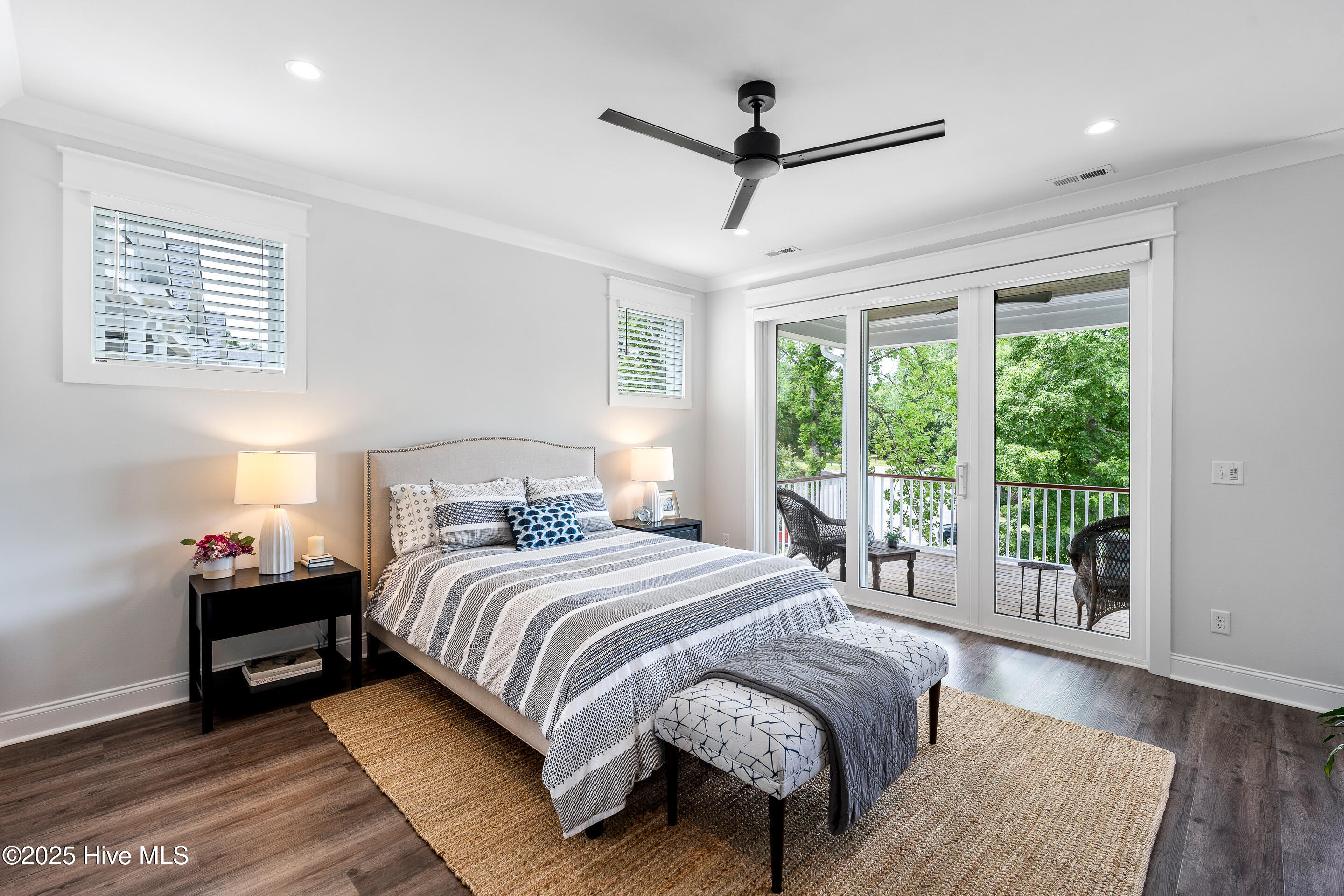 100516528 | Photo 30