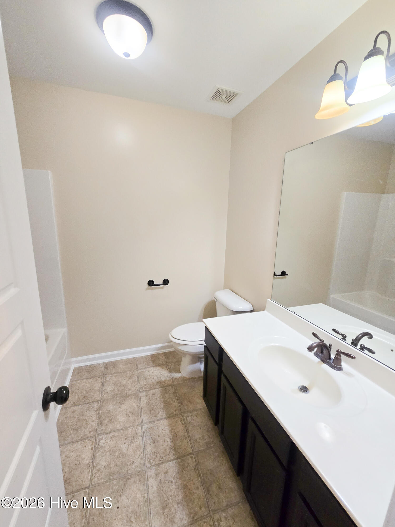 100557279 | Photo 26