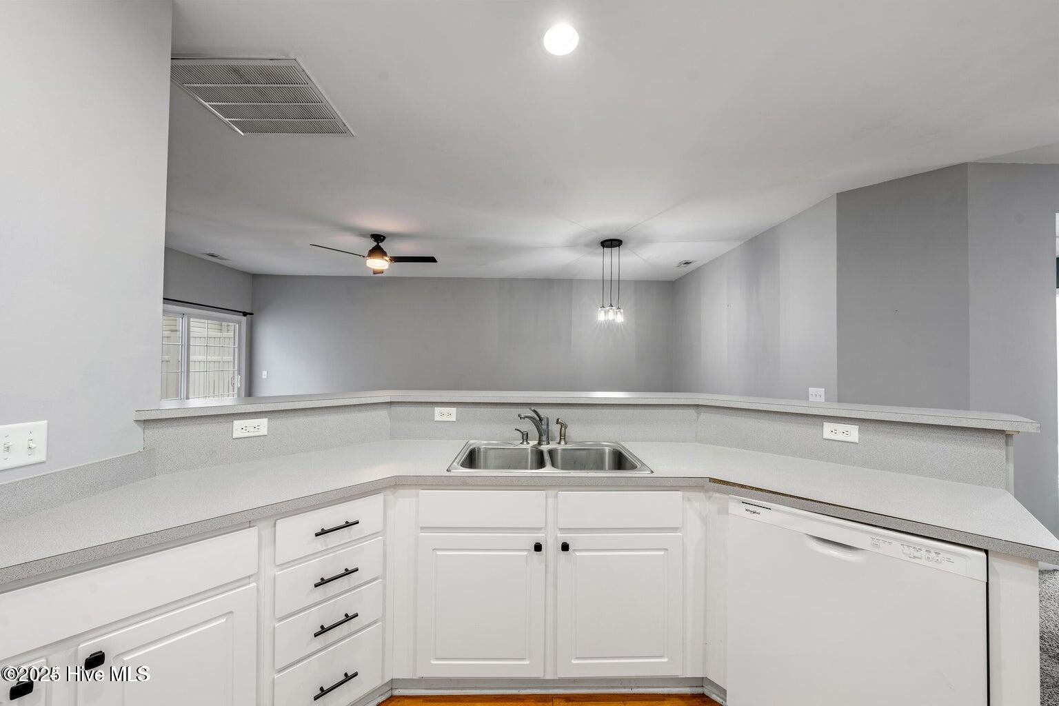 100546726 | Photo 10