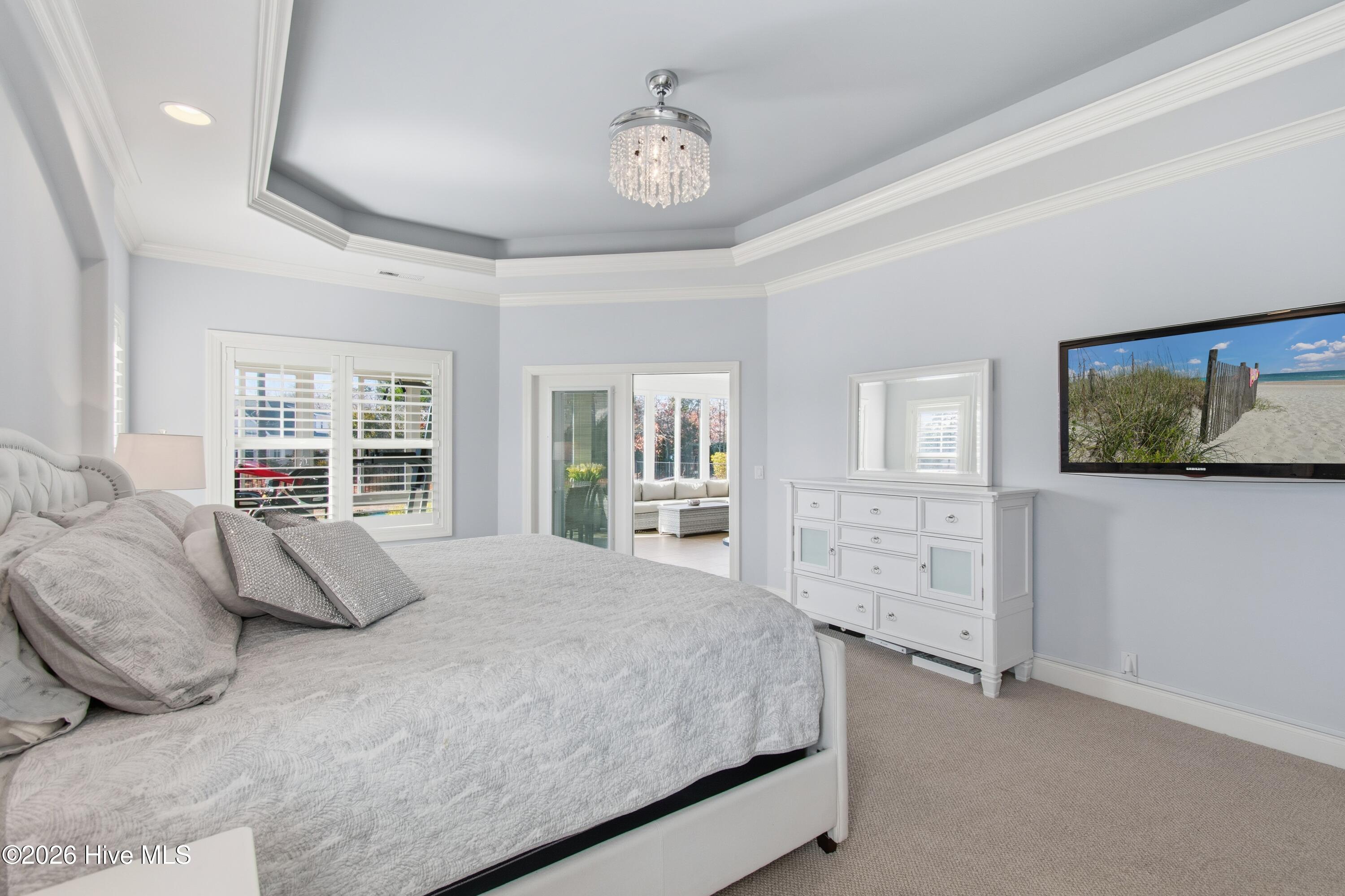 100548705 | Photo 36