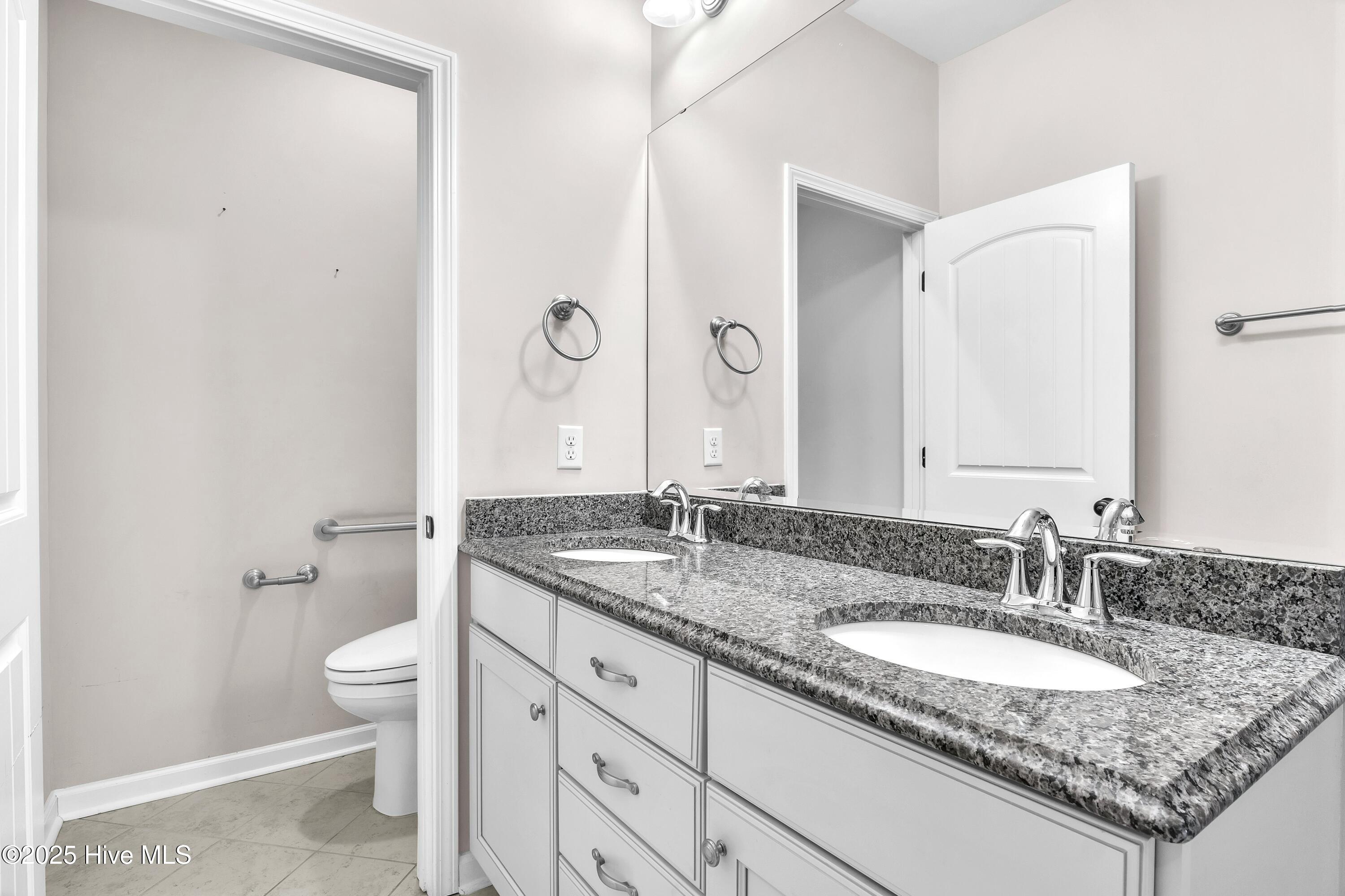 100489569 | Photo 38