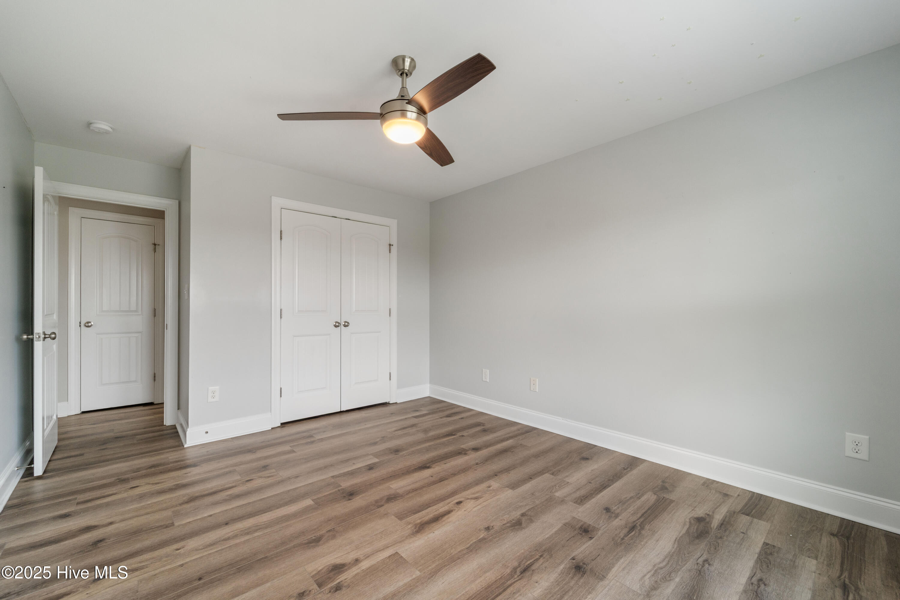 100525842 | Photo 65