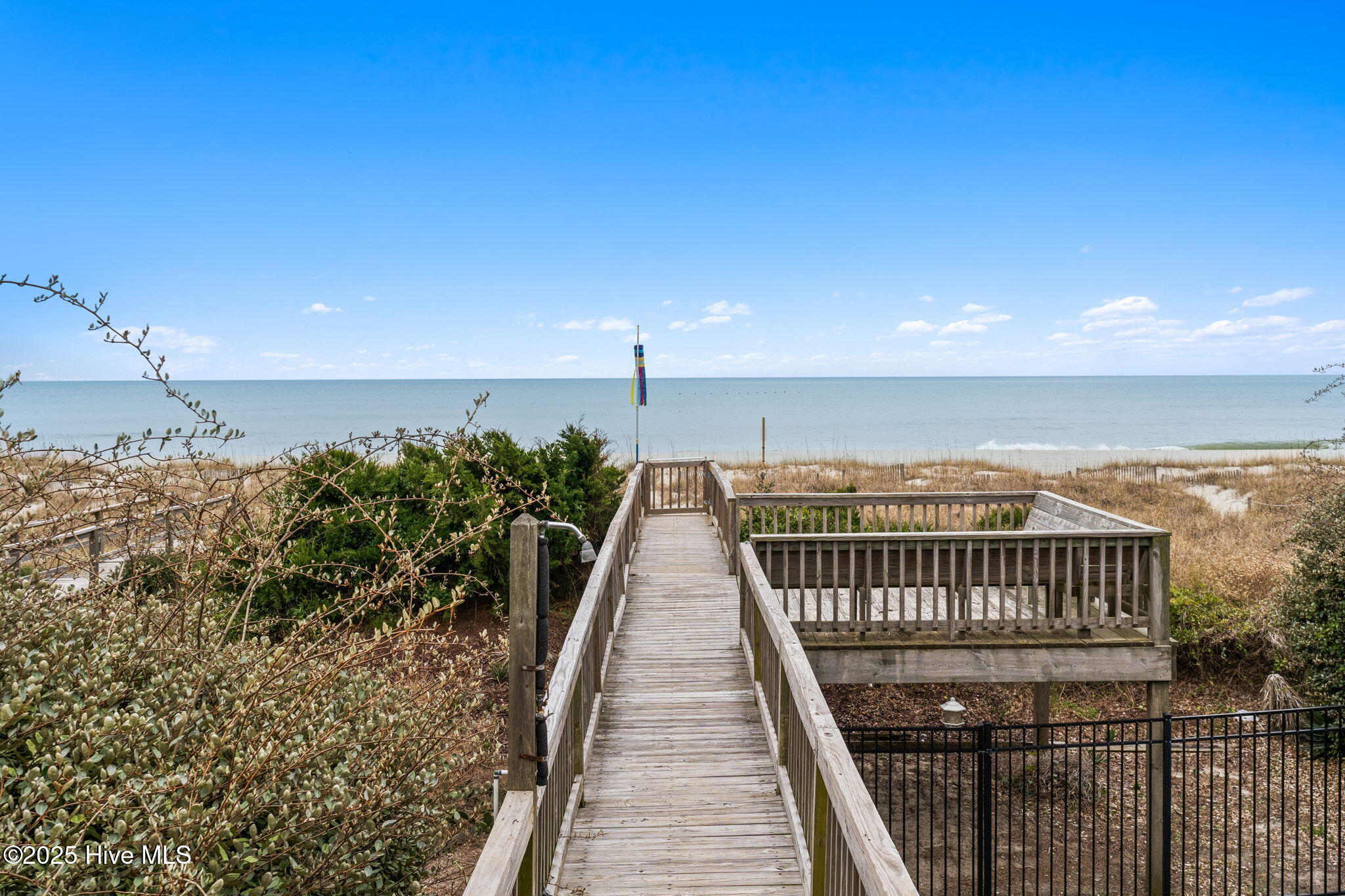 100544843 | Photo 35