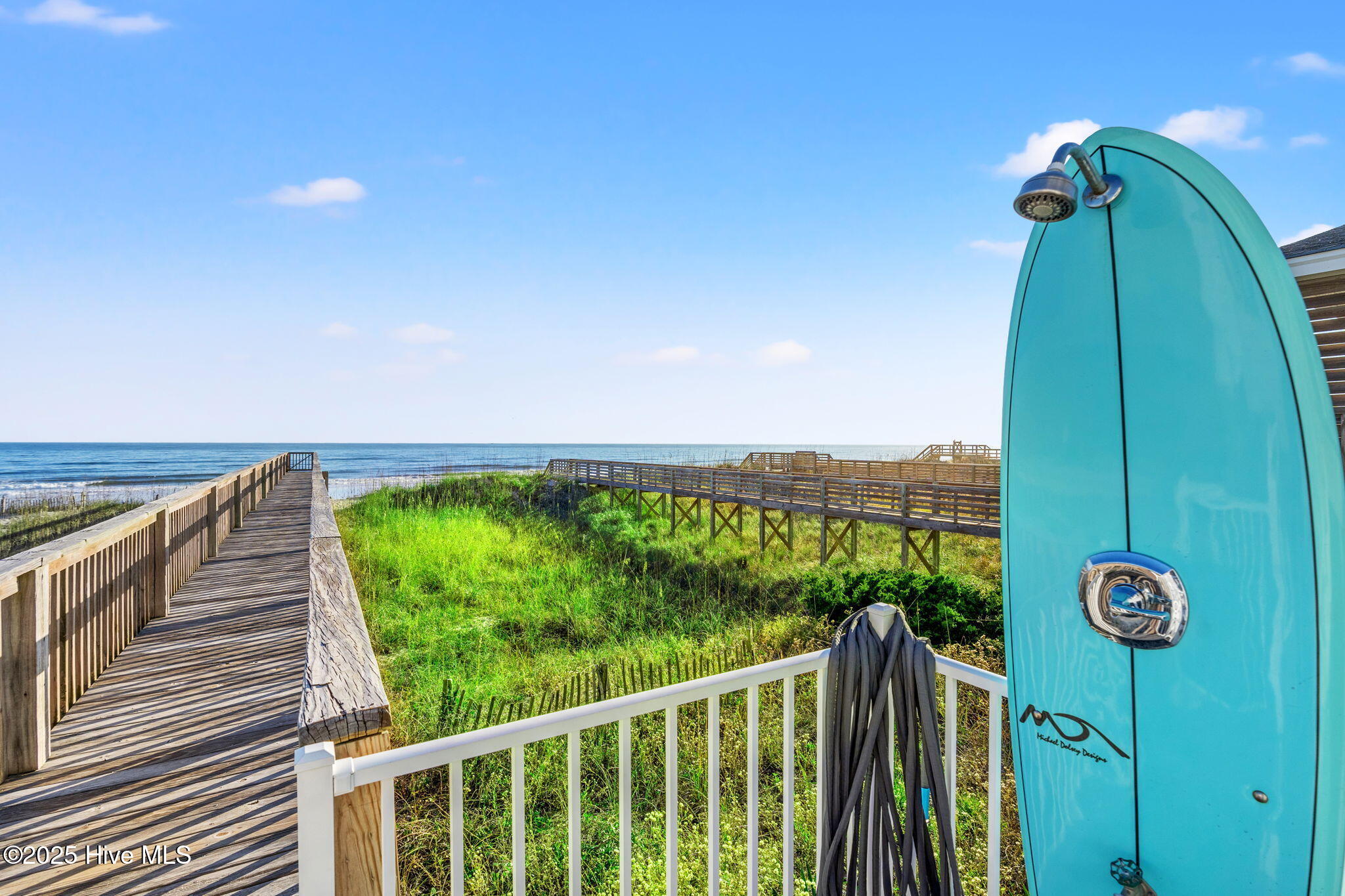 100540283 | Photo 44