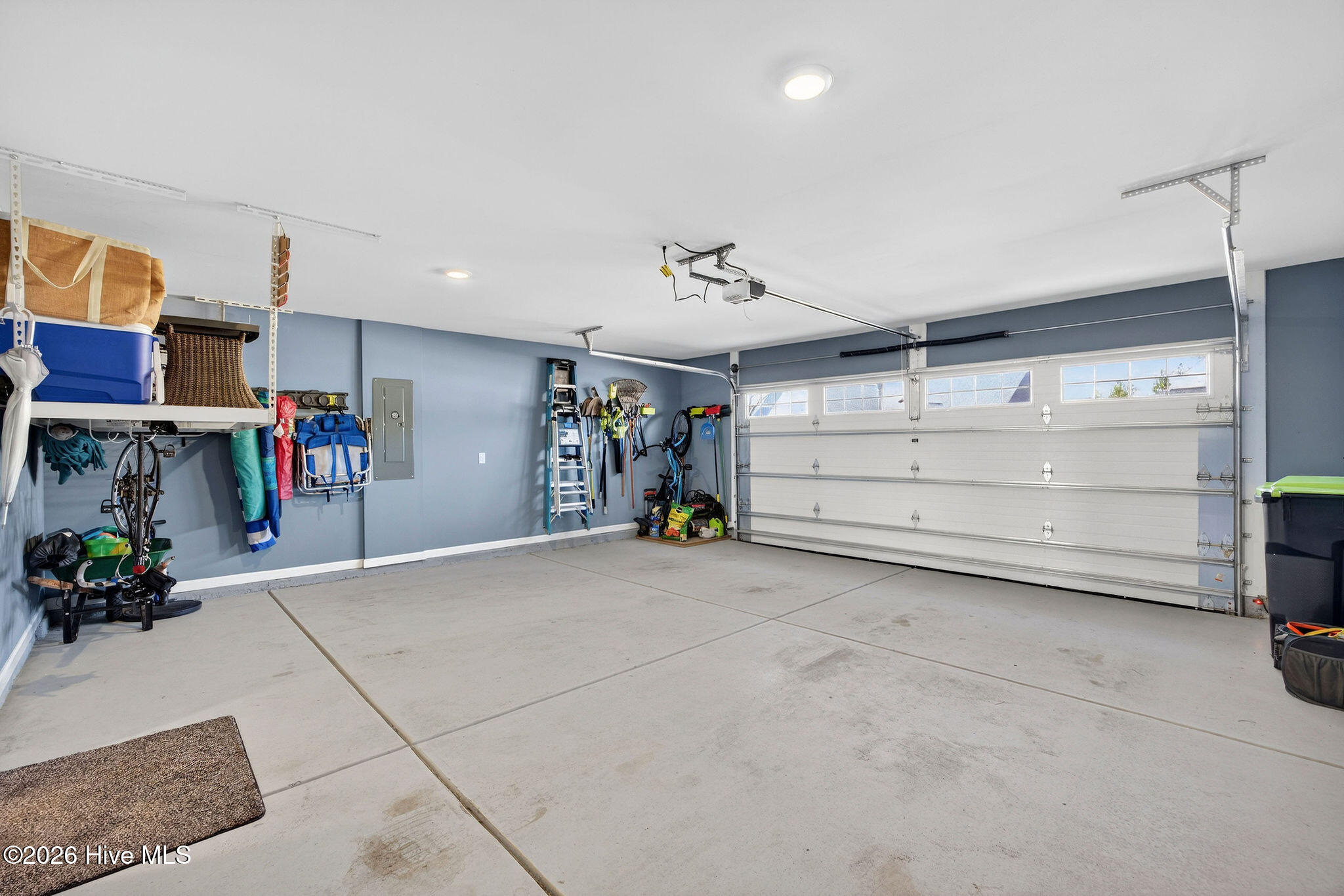 100554107 | Photo 48