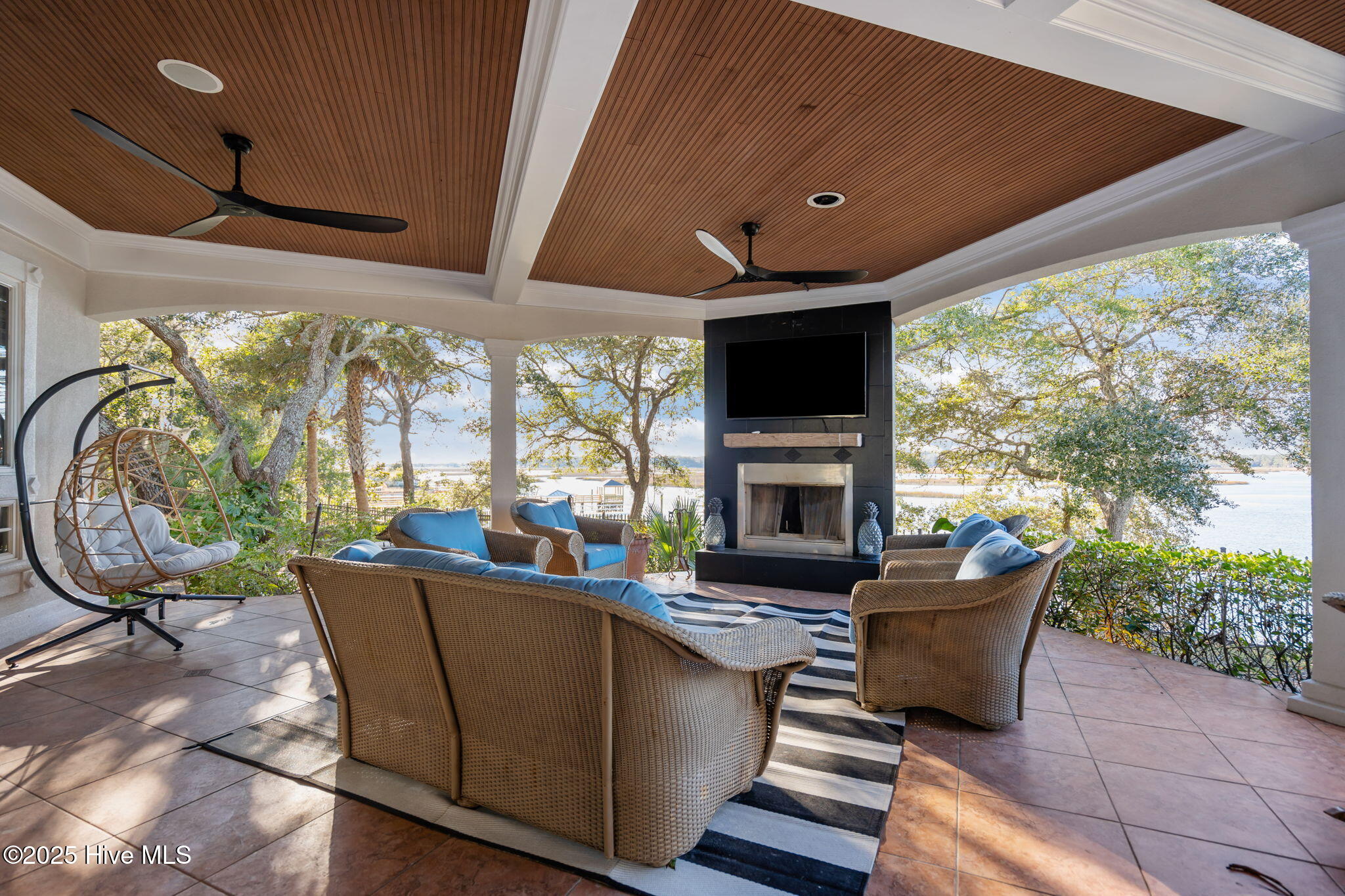 100547936 | Photo 67