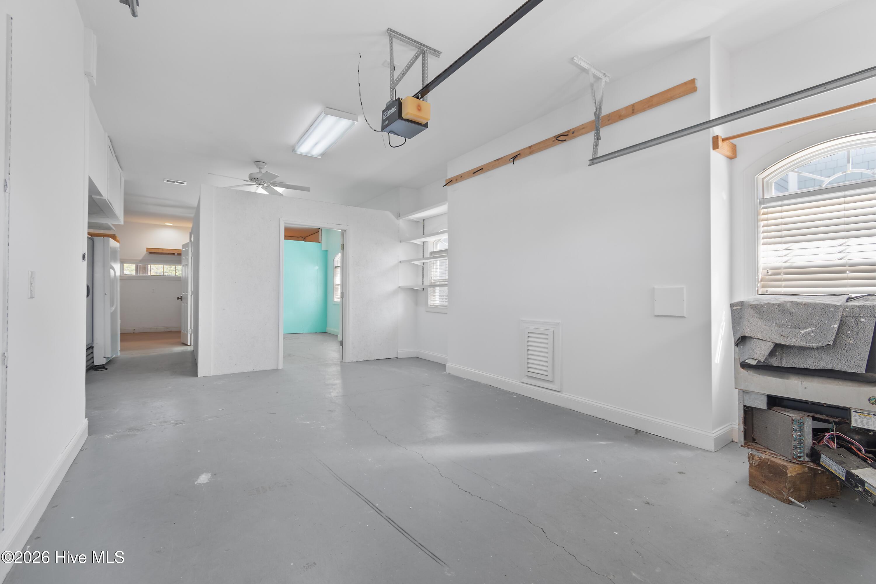 100566574 | Photo 55