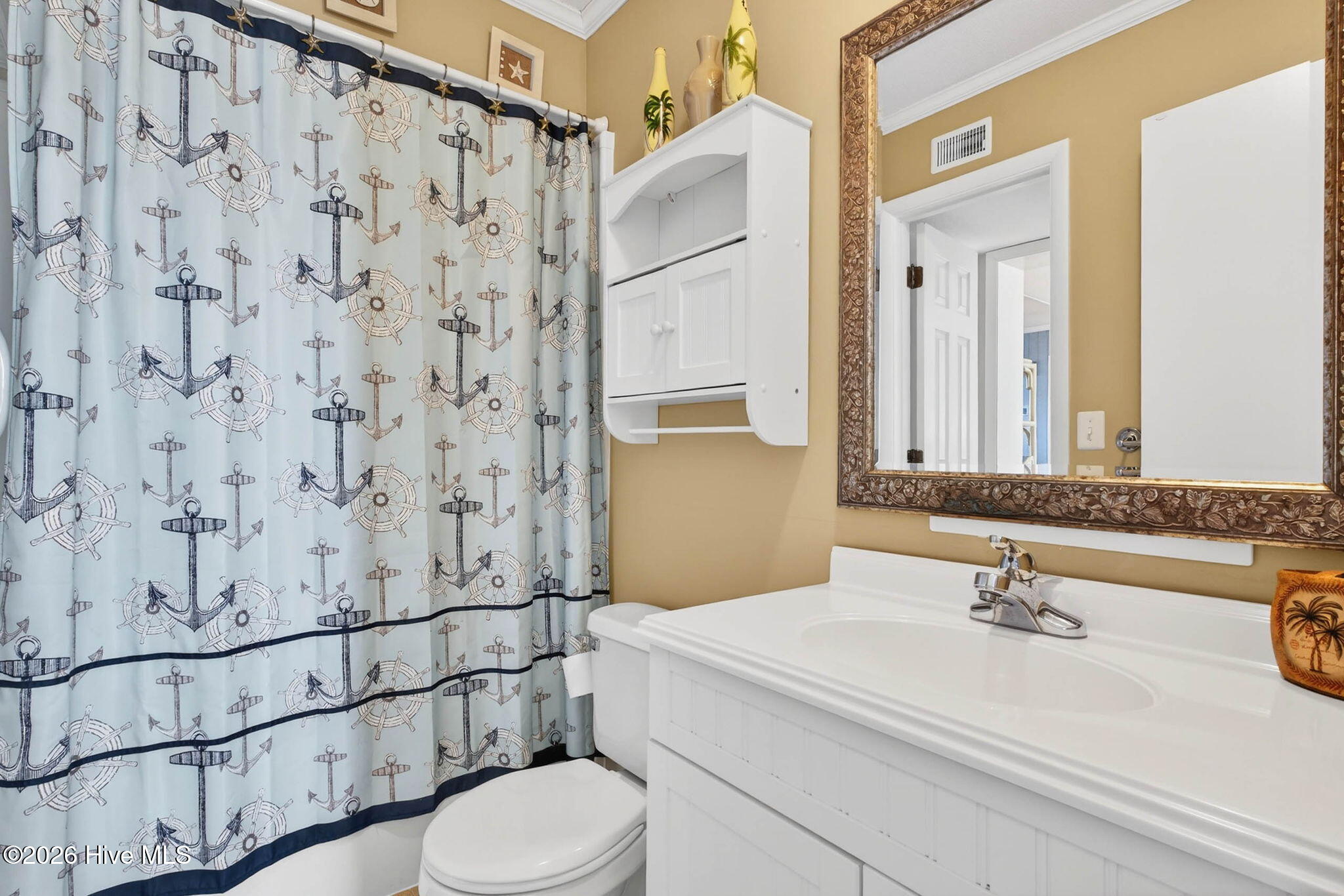 100562824 | Photo 35