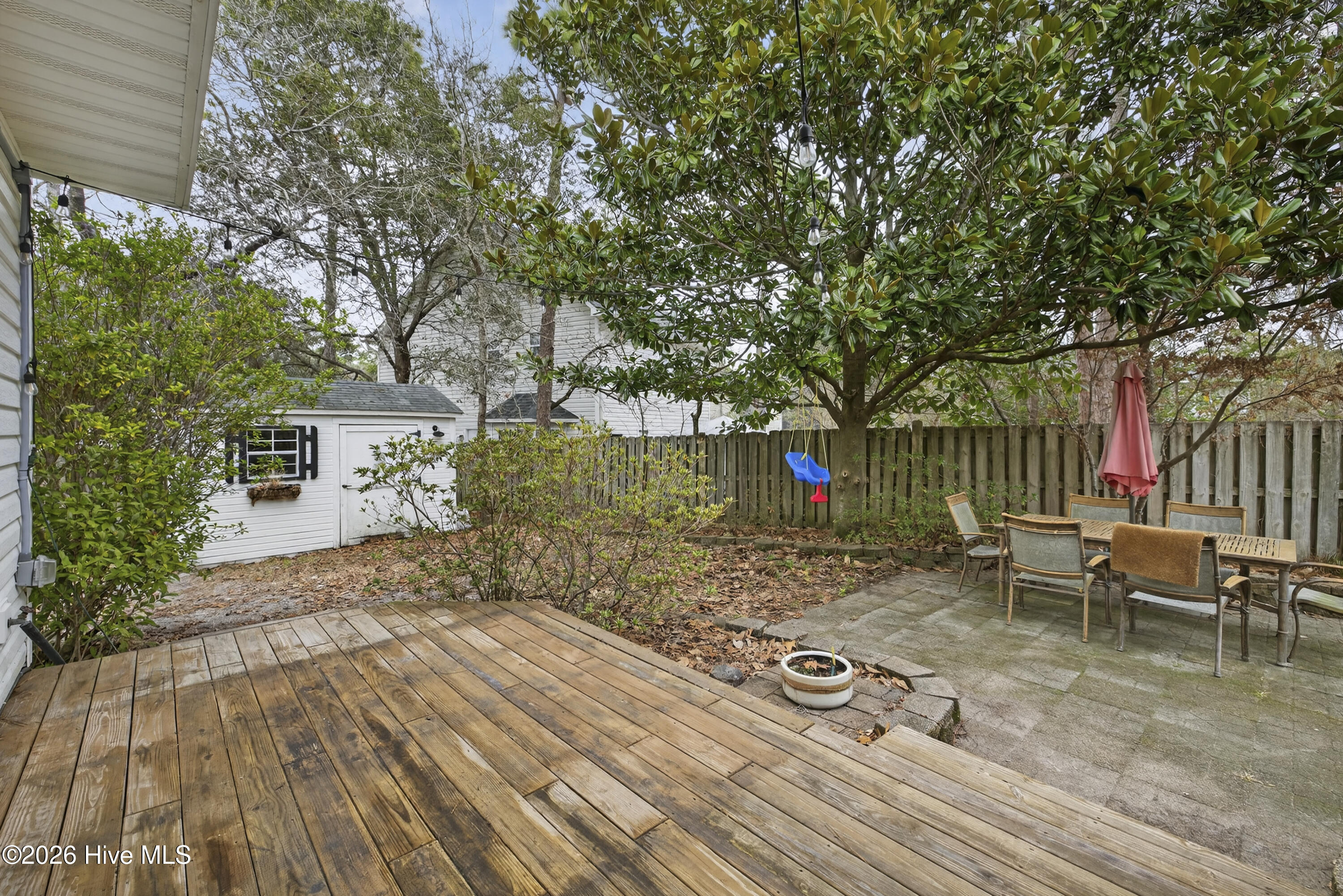 100558180 | Photo 46