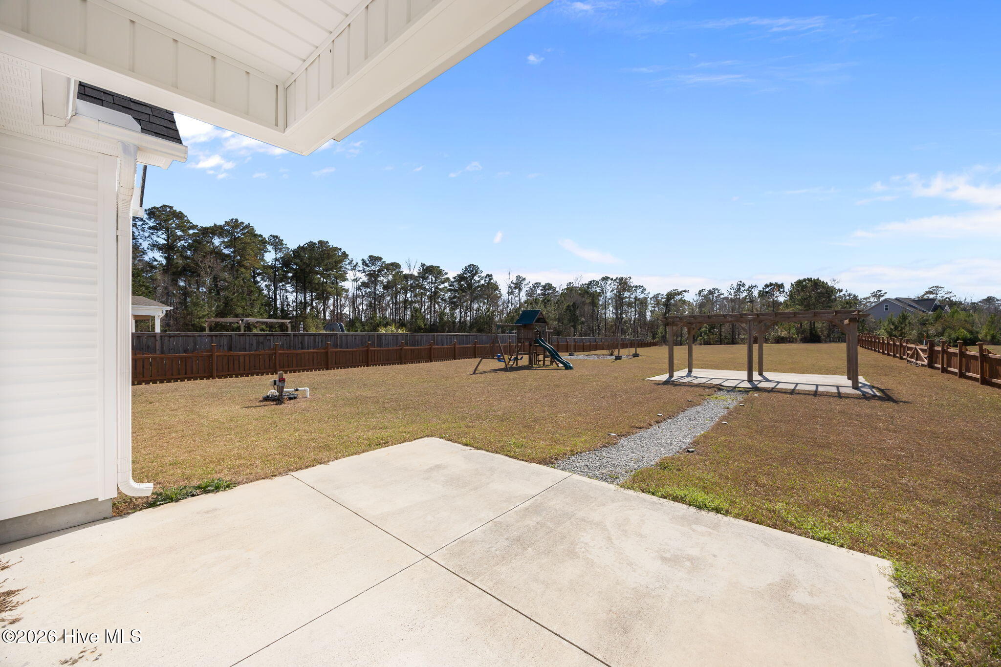 100559276 | Photo 27