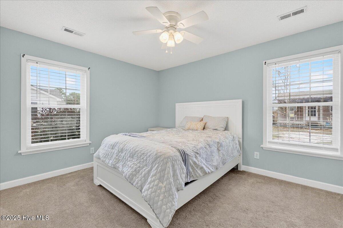 100543204 | Photo 36