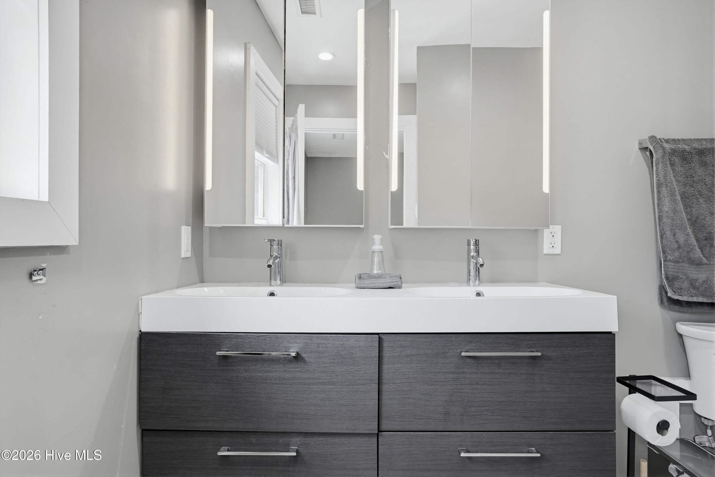 100565551 | Photo 17