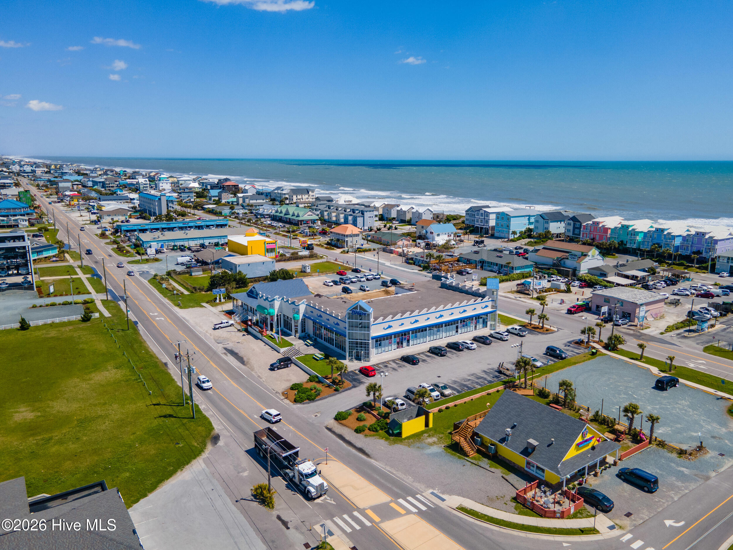 100569136 | Photo 51