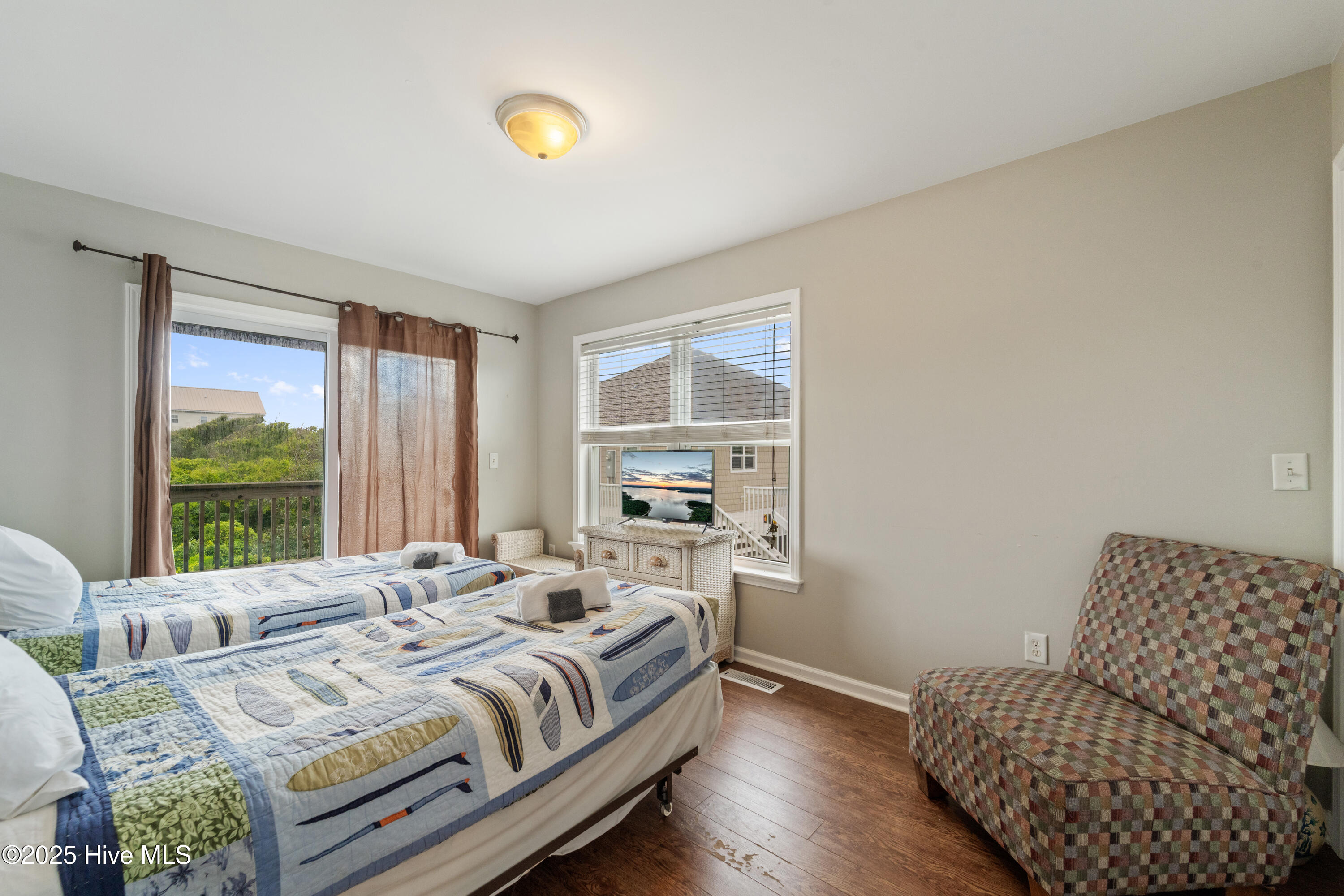 100556675 | Photo 33