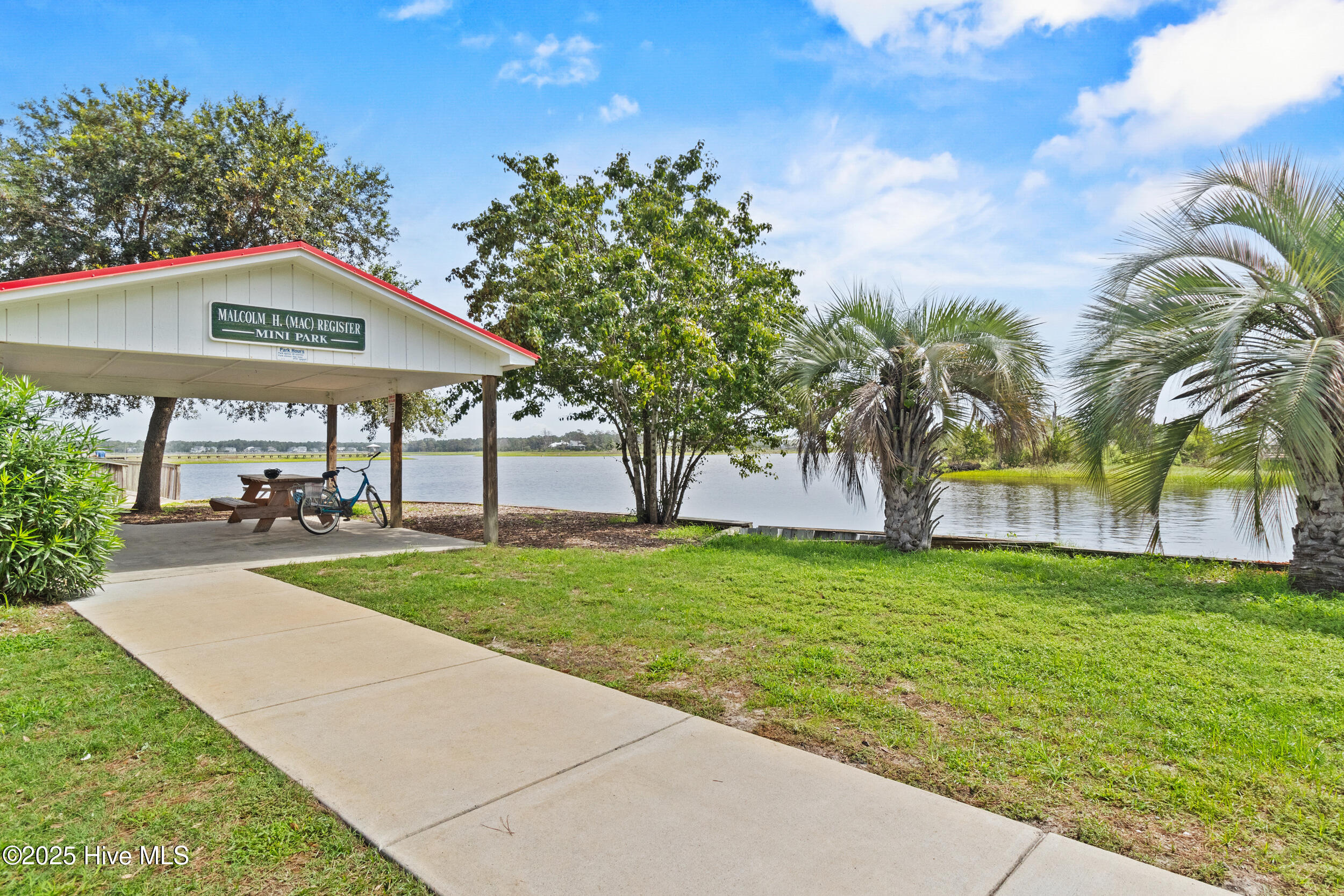 100525296 | Photo 43