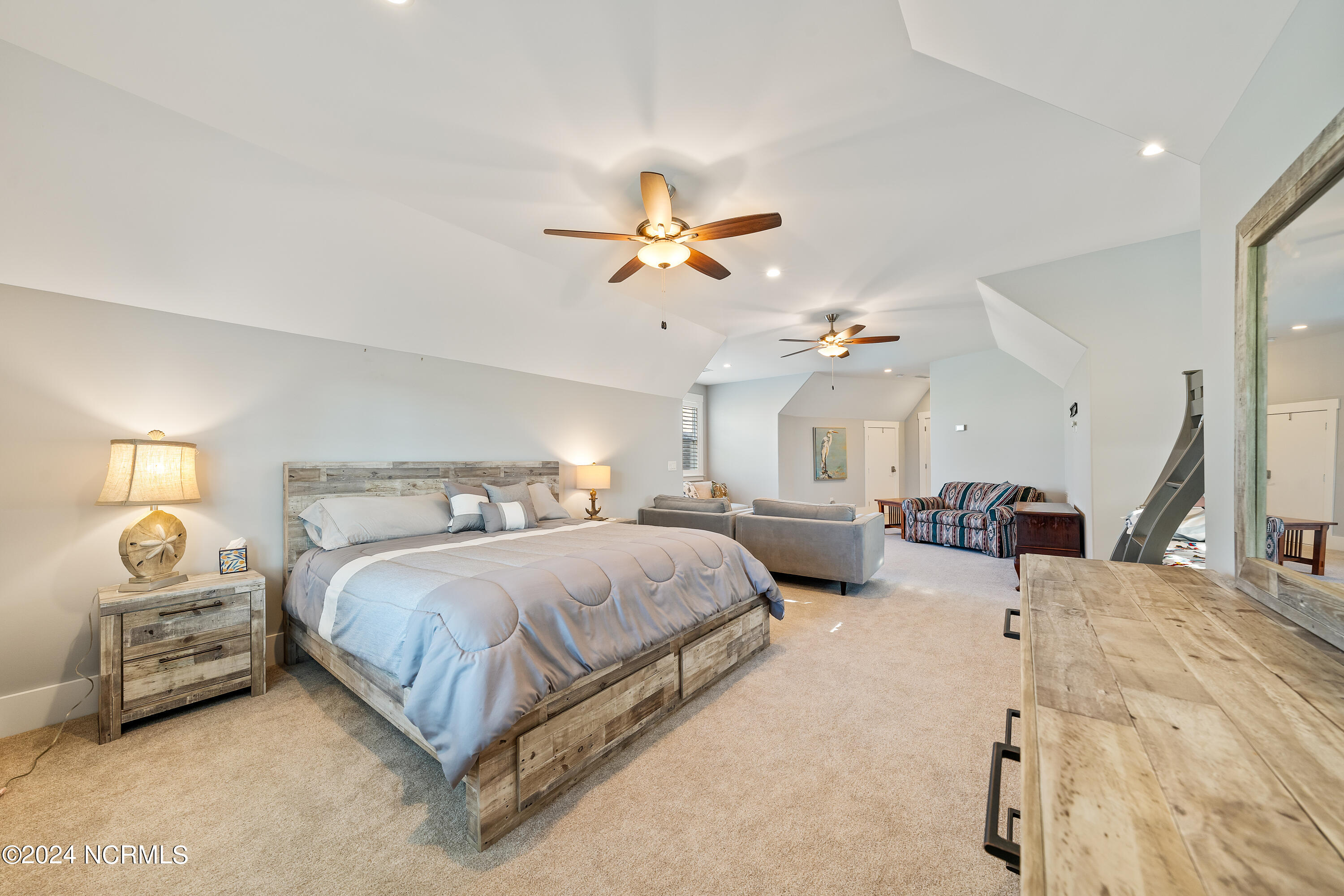 100462774 | Photo 57