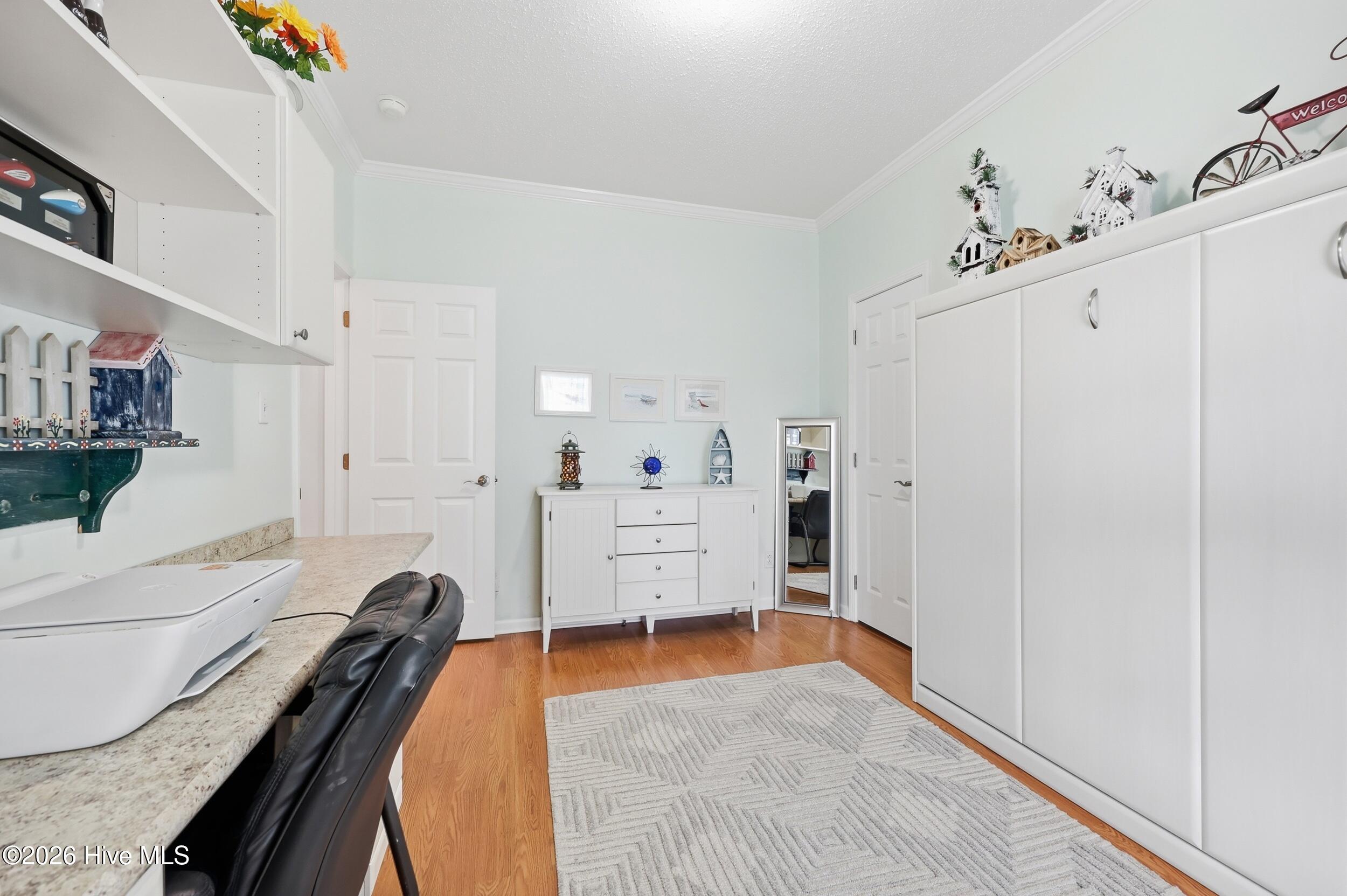 100561141 | Photo 36