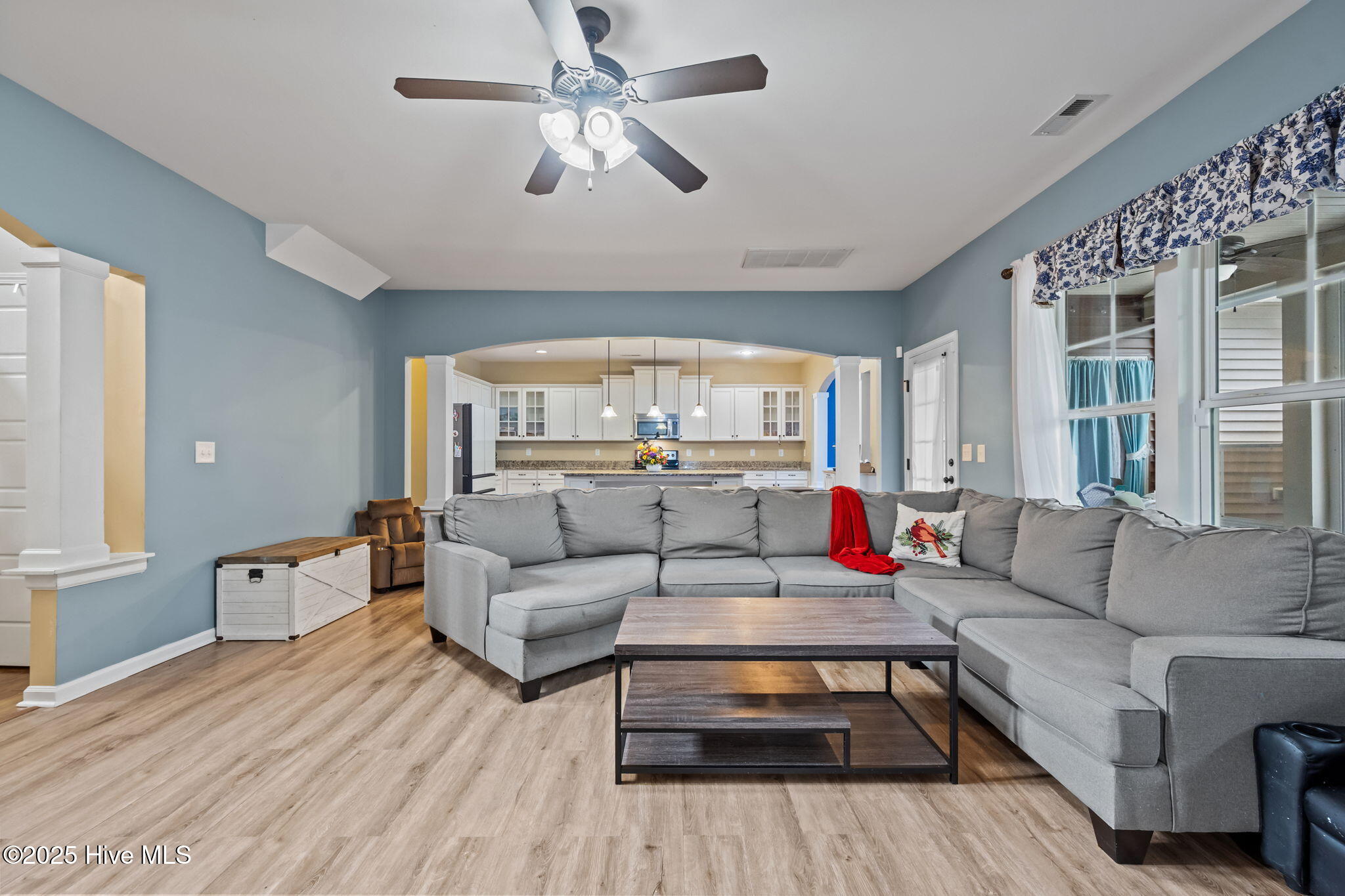 100535491 | Photo 15