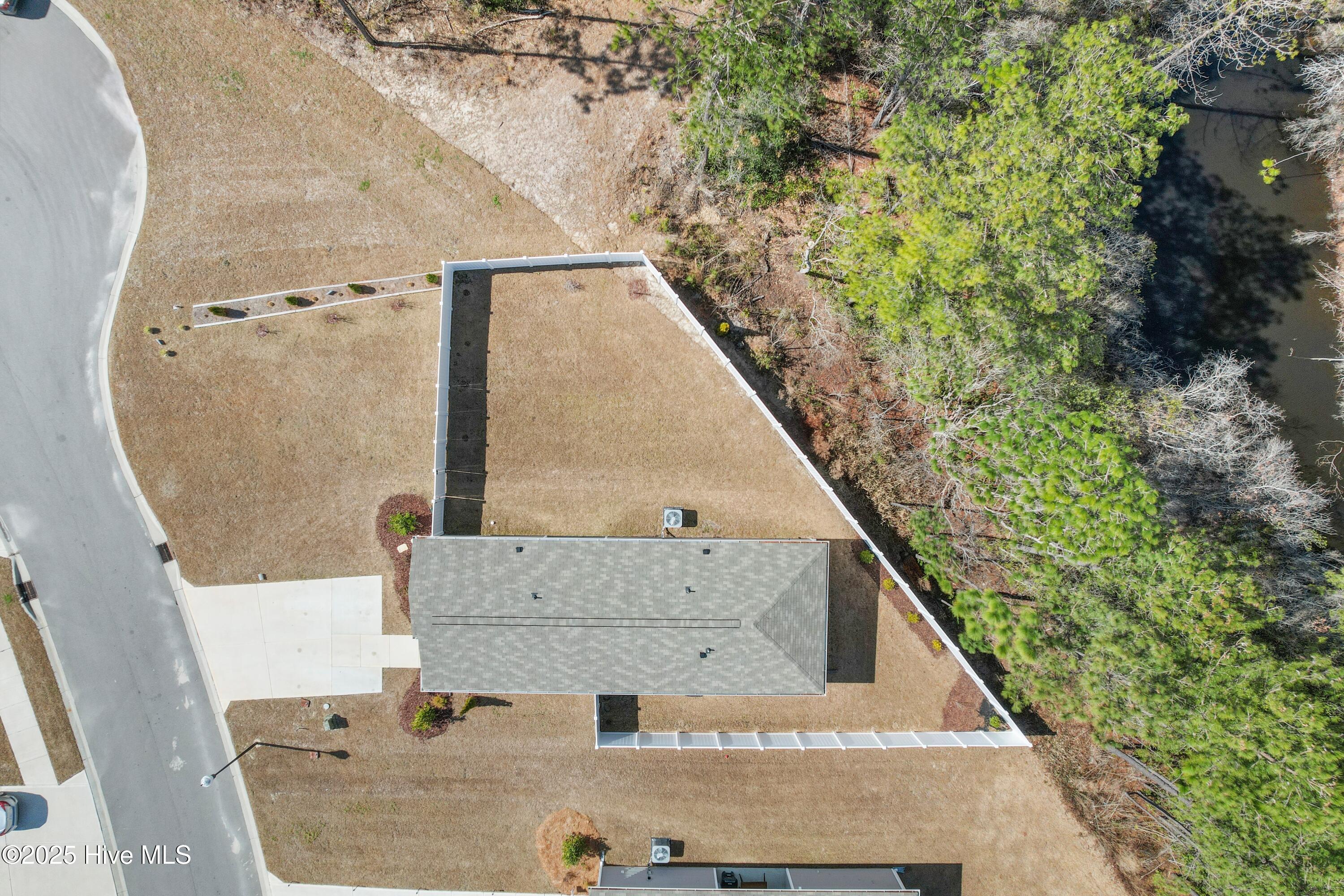 100494043 | Photo 34