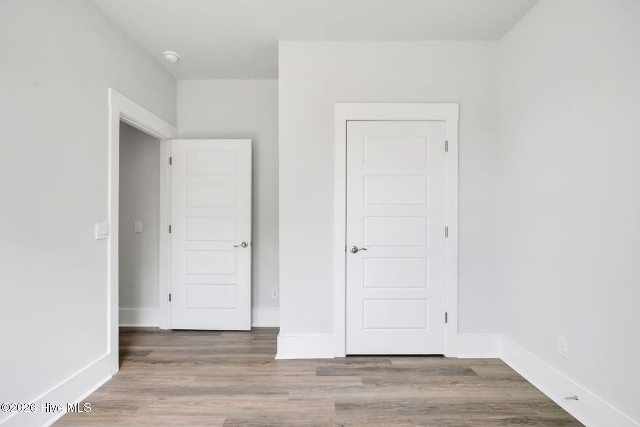 100535802 | Photo 15